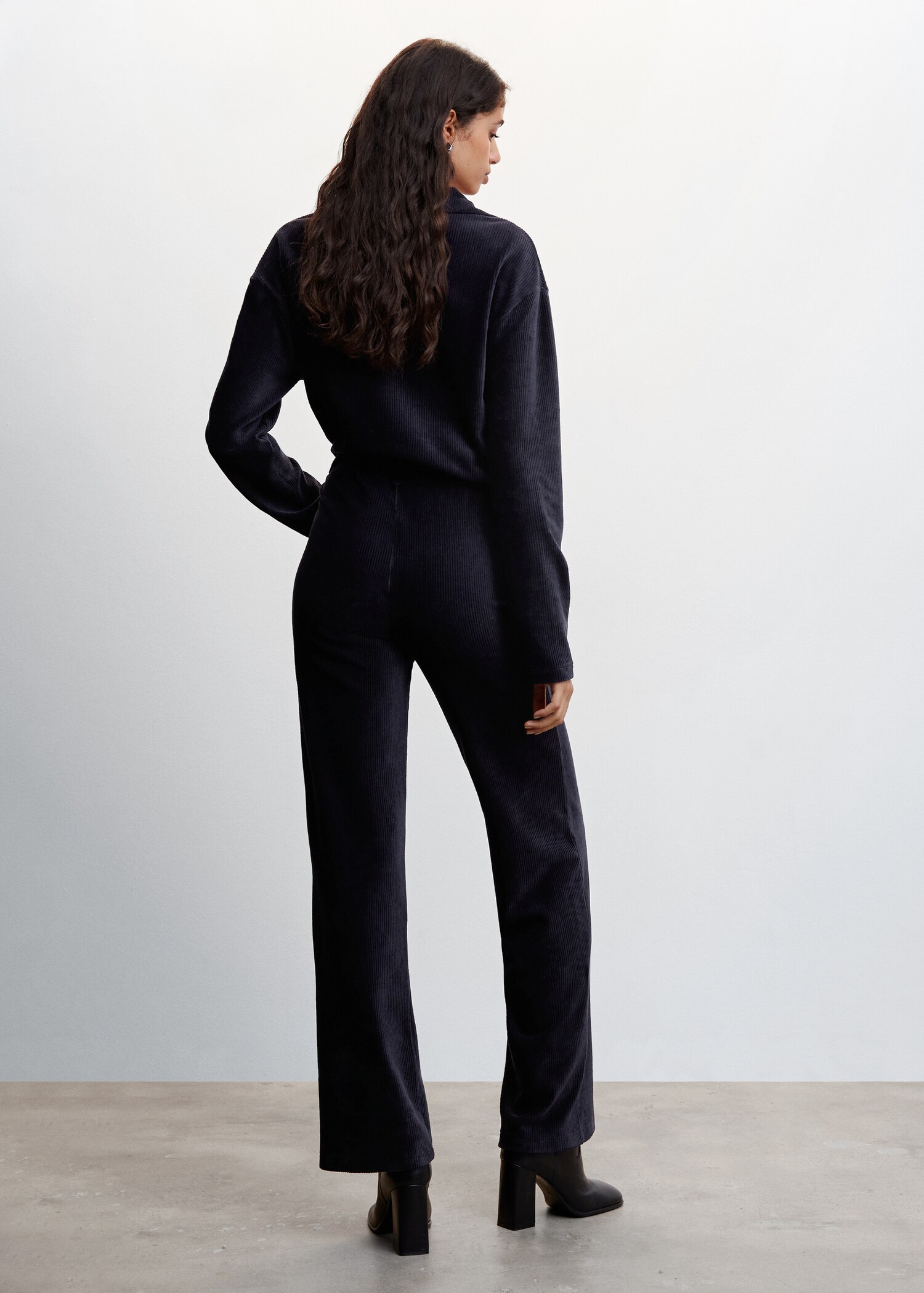 Pantaloni din catifea cord cu betelie elastică - Spatele articolului