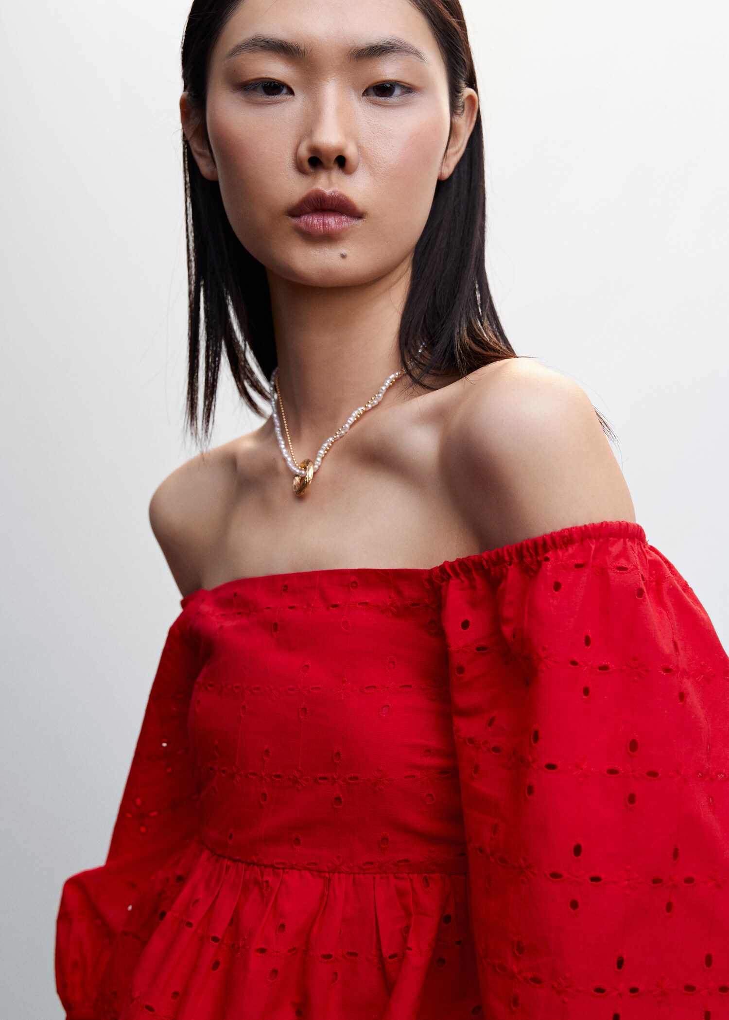 Puff sleeves blouse - Details of the article 1