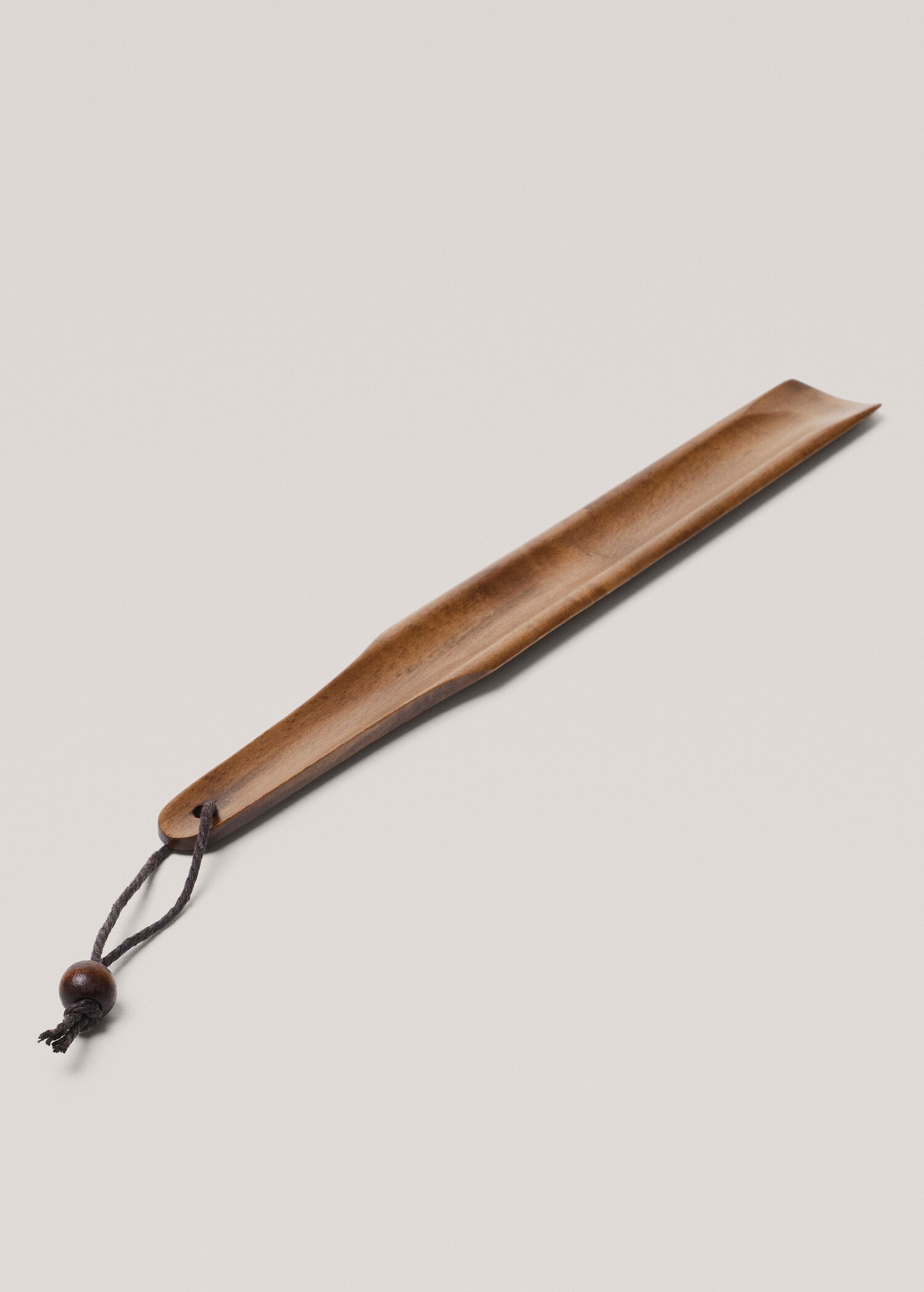 Wooden shoehorn  - Details of the article 2