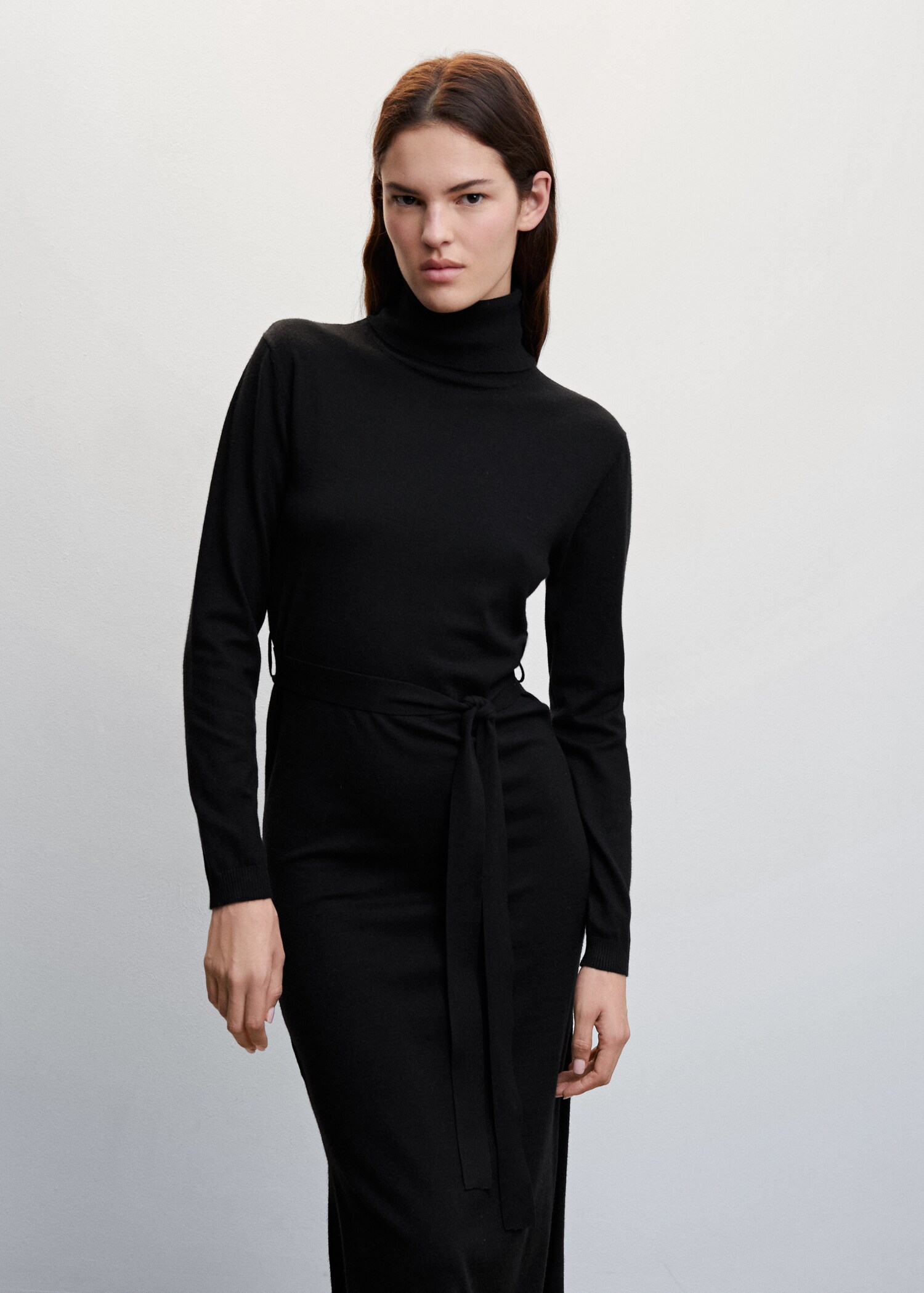 Vestido punto cuello vuelto - Plano medio