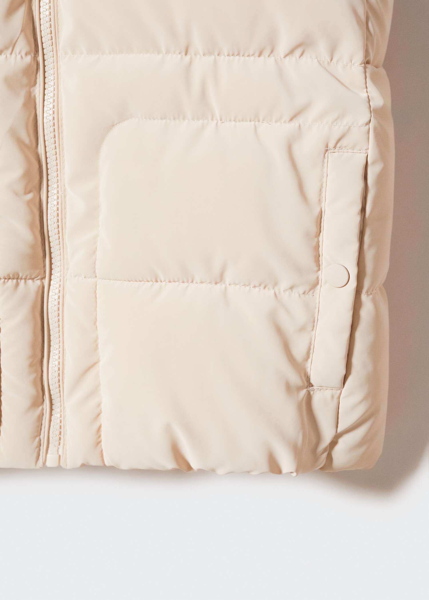 Gilet matelassé à capuche - Détail de l'article 8