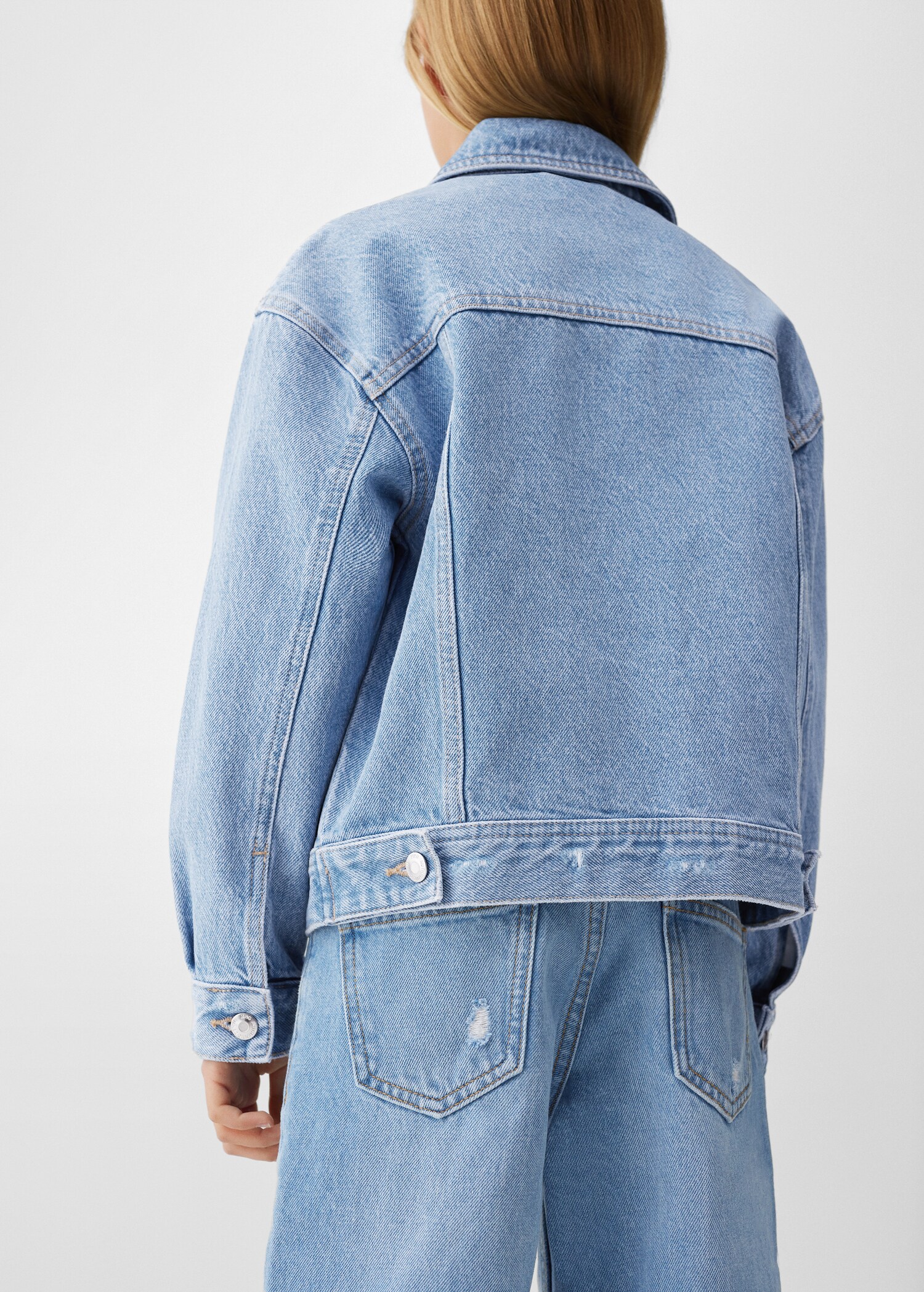 Denim jacket with decorative rips - Reverse of the article