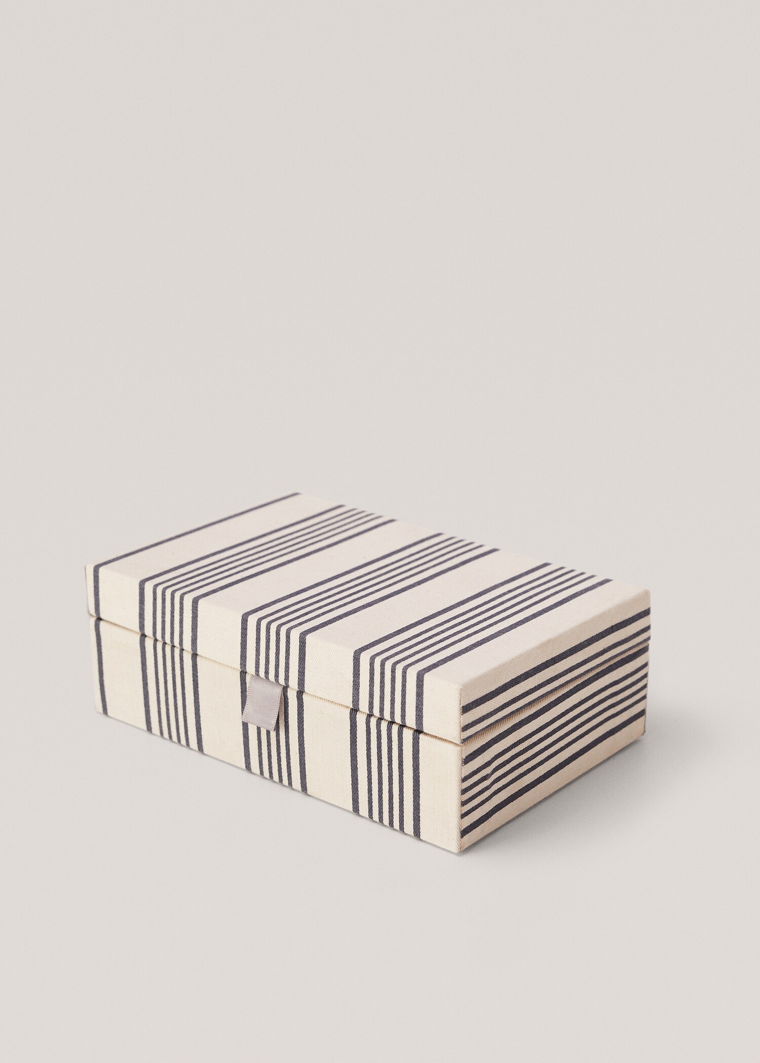 Striped jewellery box - Details of the article 1