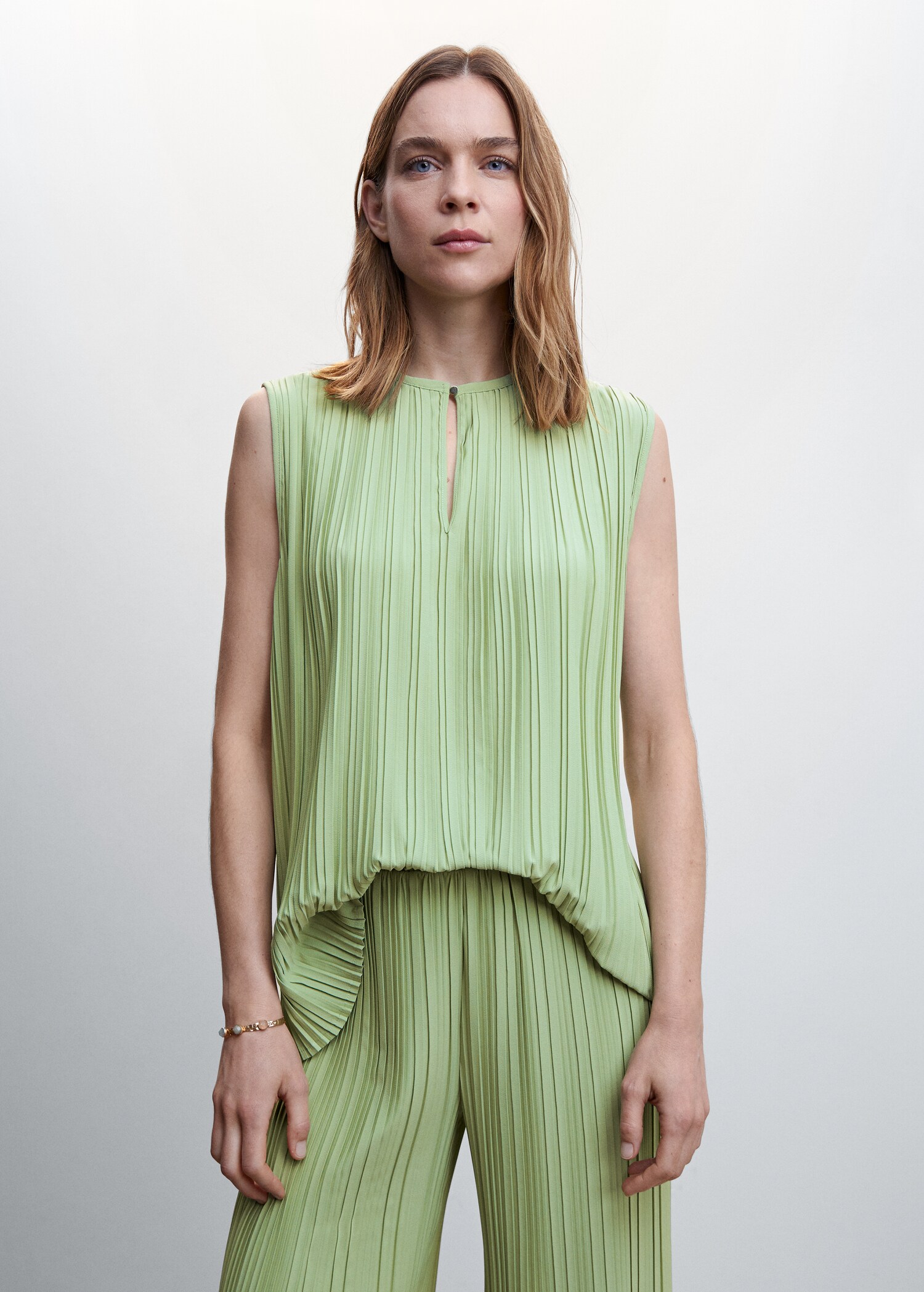 Pleated wideleg trousers - Details of the article 1