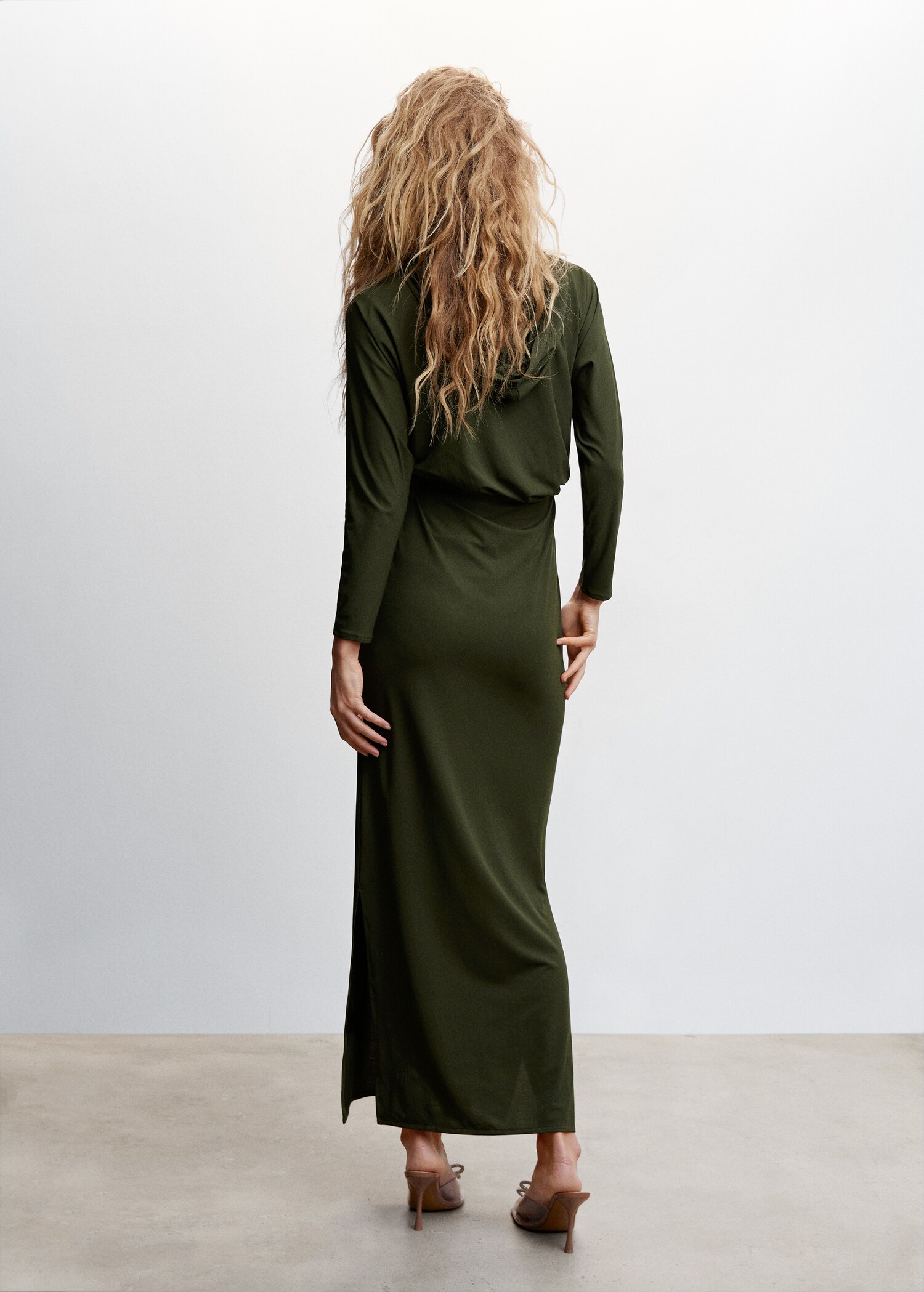 Hooded long dress - Reverse of the article