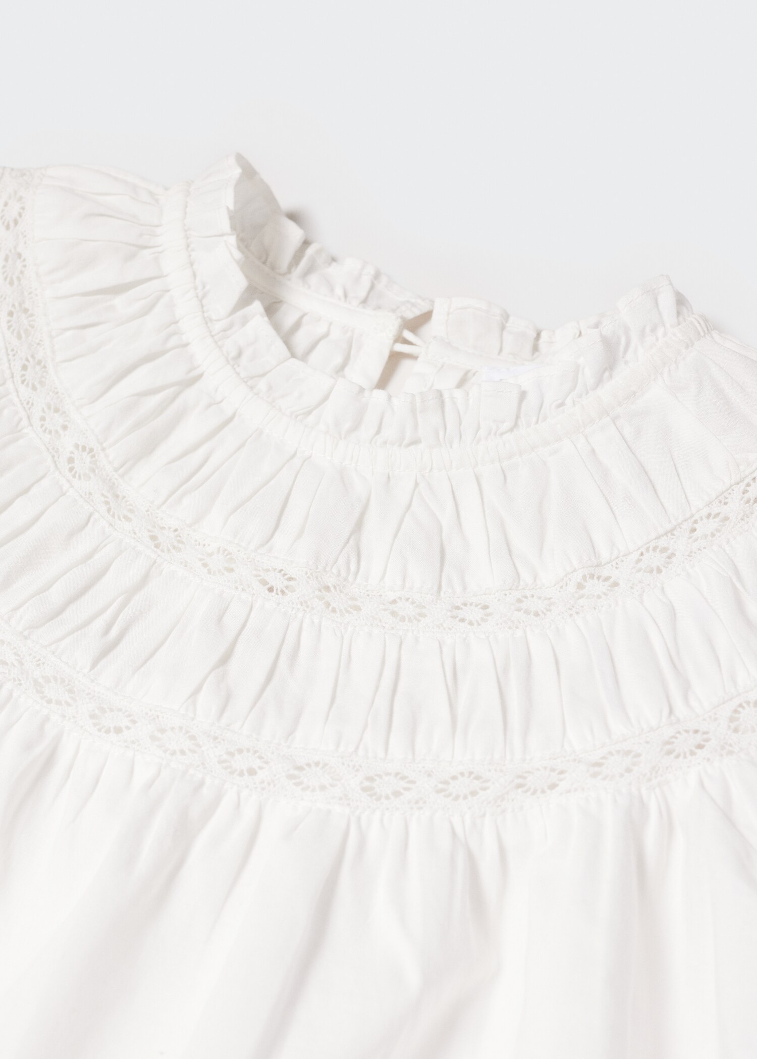 Embroidered details blouse - Details of the article 8