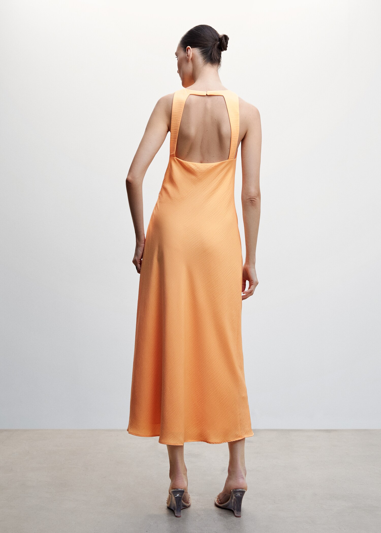 Vestido abertura espalda - Reverso del artículo