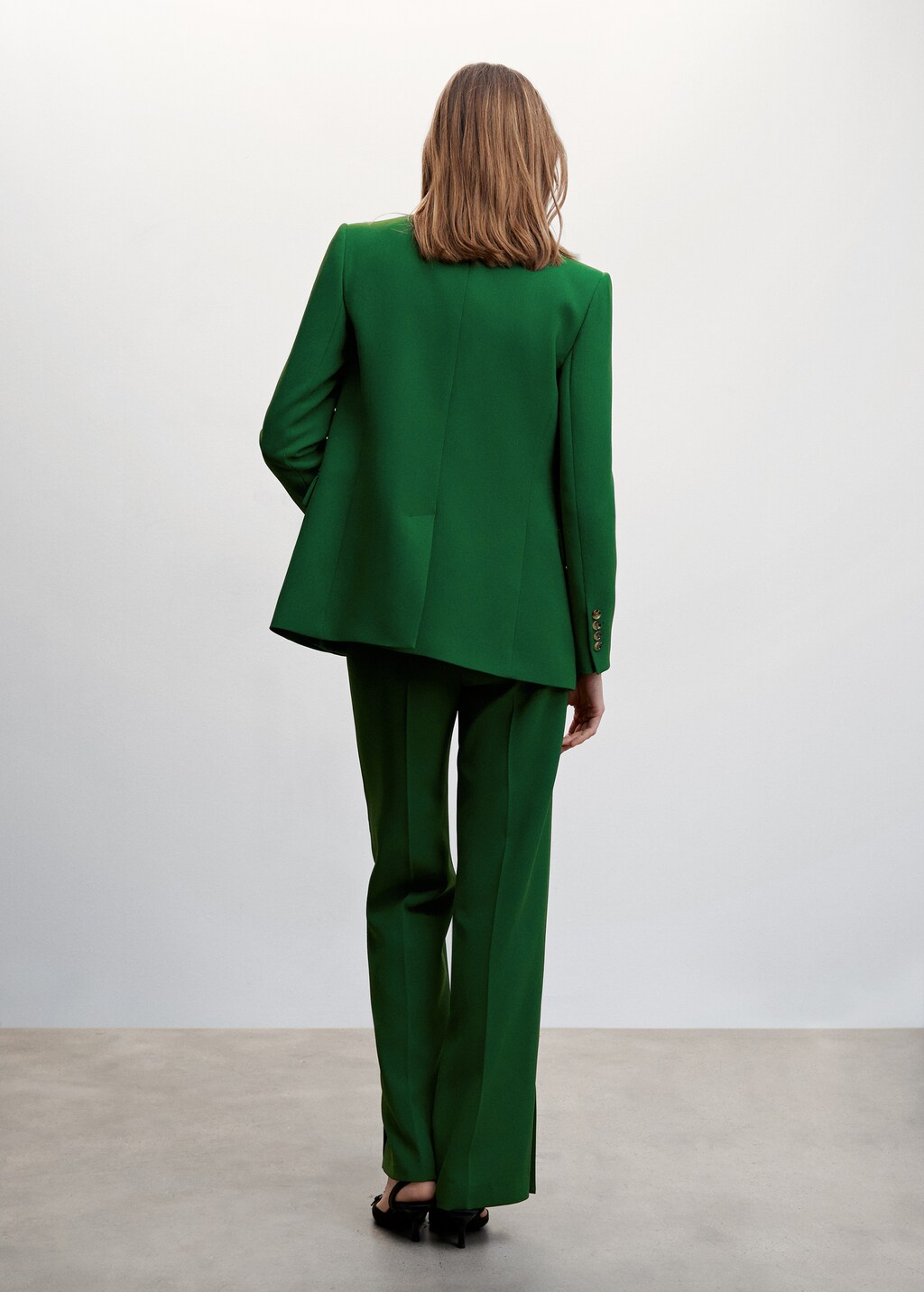 Suit jacket with buttons | MANGO Japan