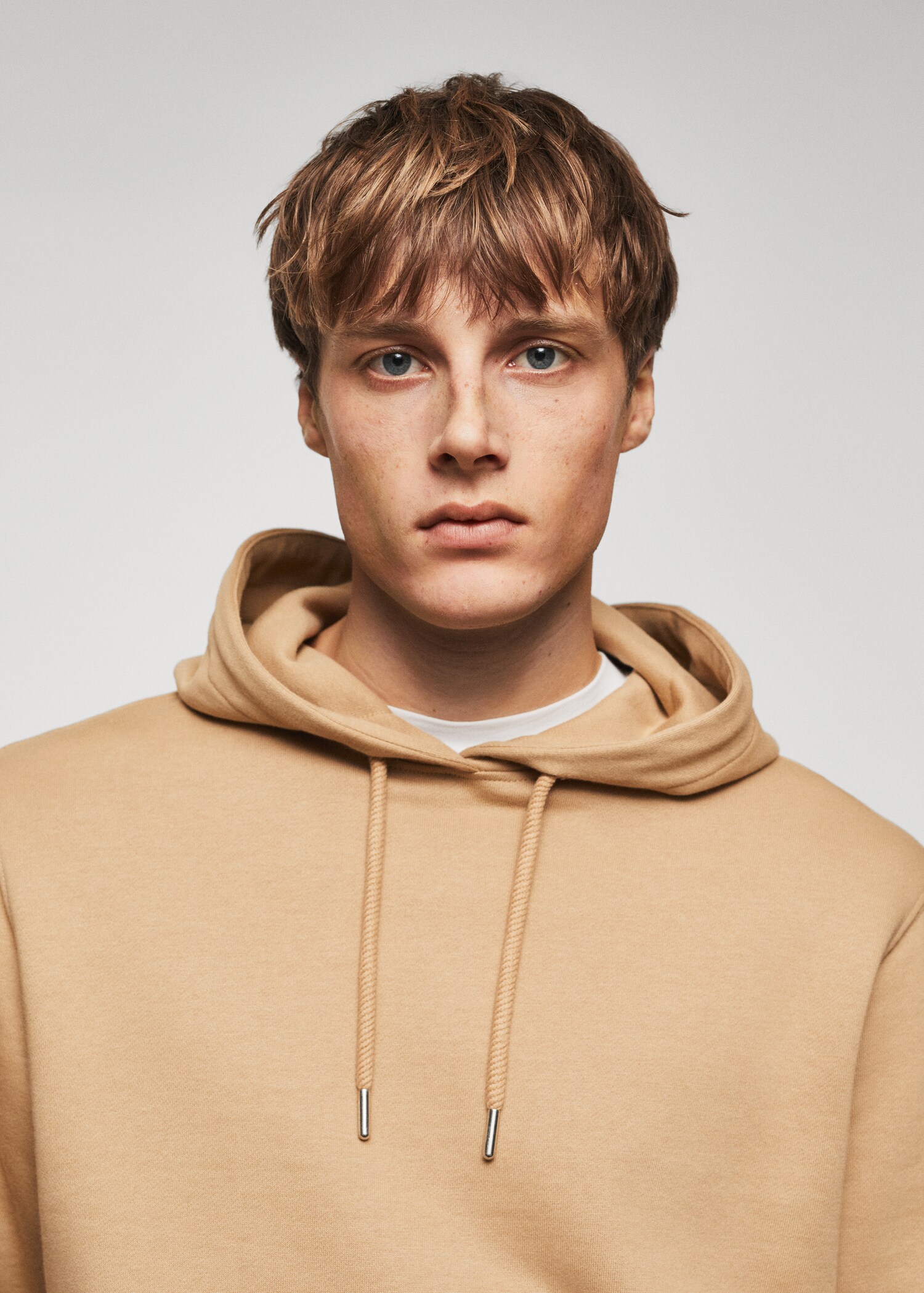 Basic light hooded sweatshirt - Details of the article 1