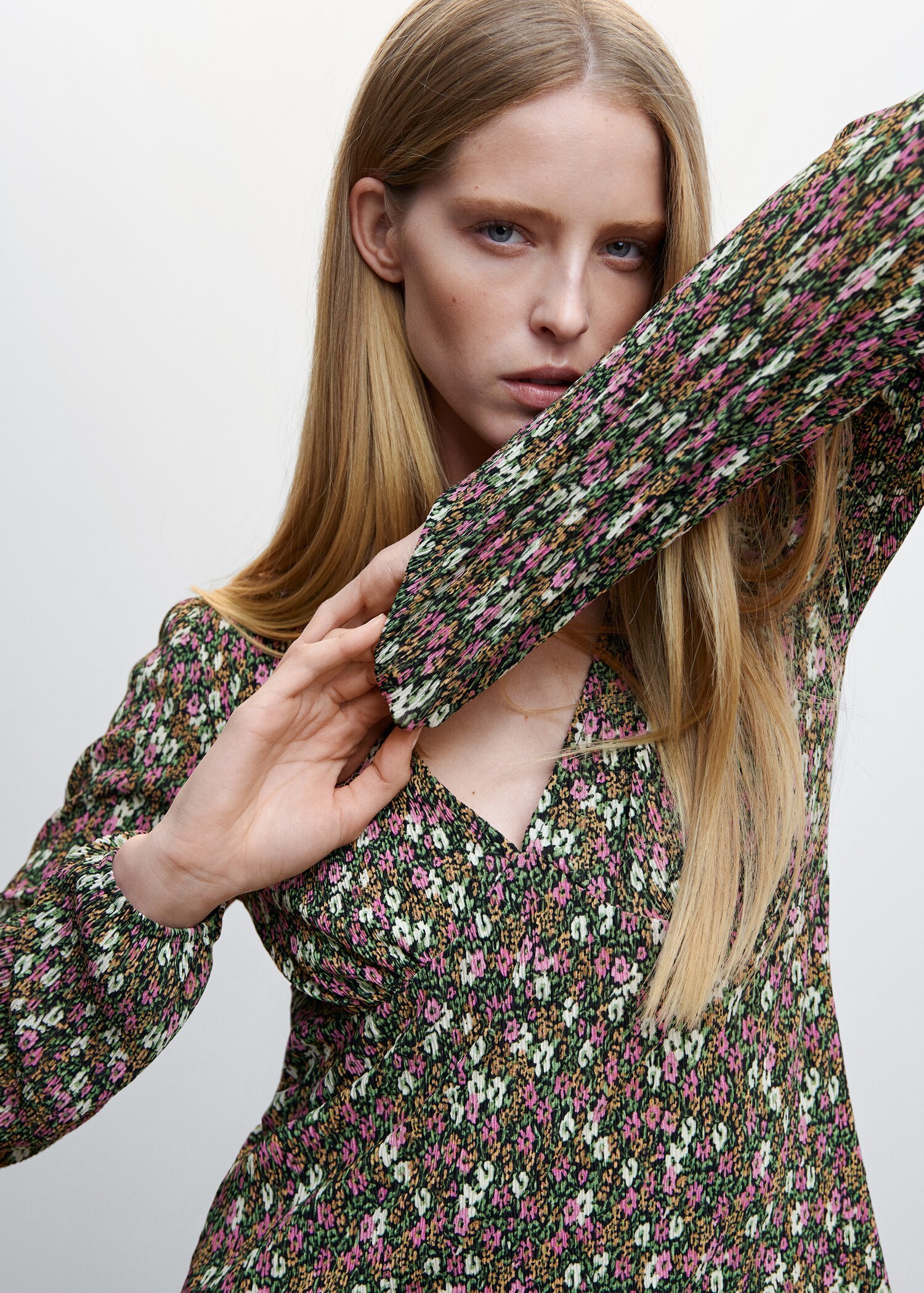 Blouse col en V - Détail de l'article 1