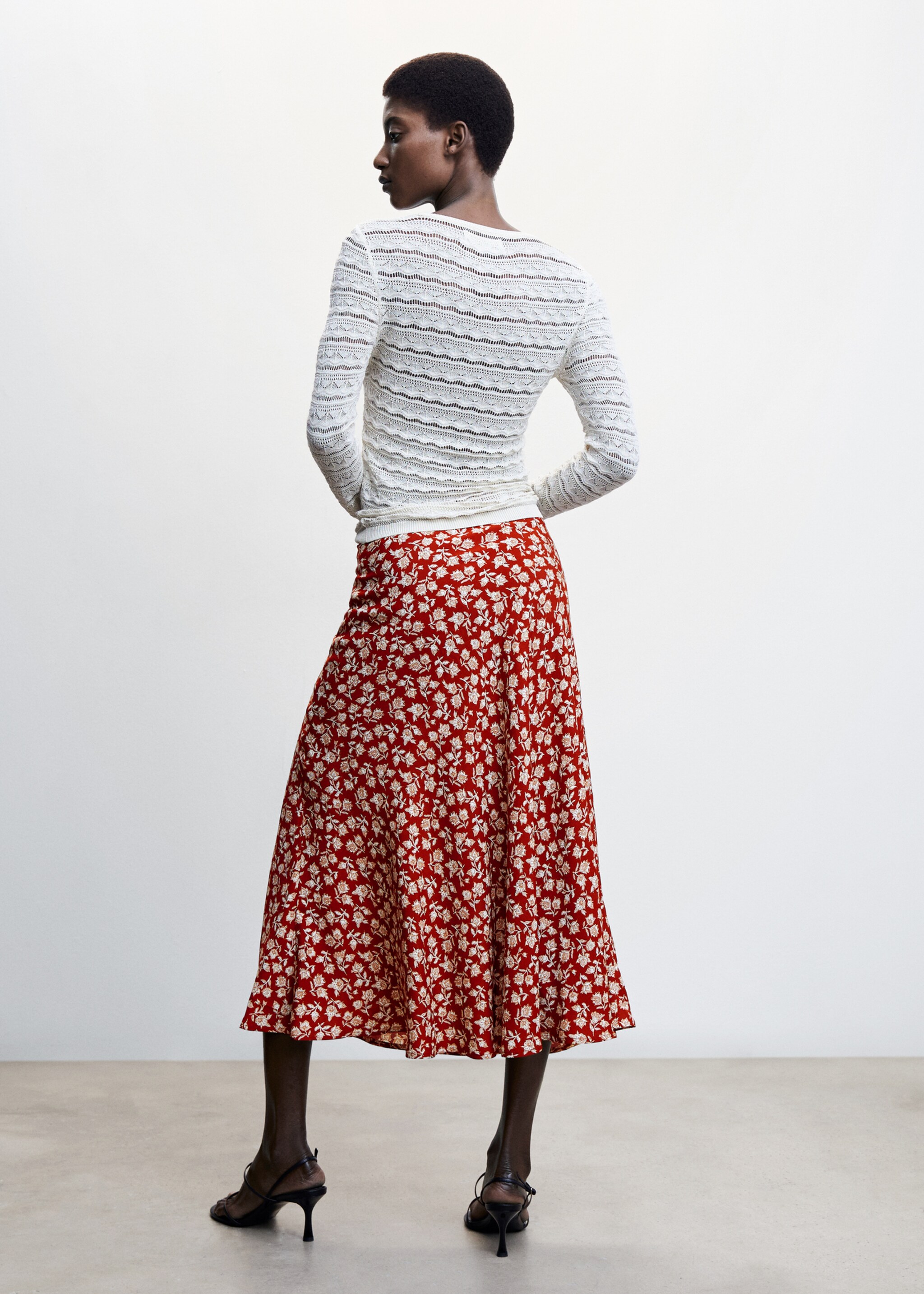 Flowers midi skirt - Reverse of the article, Red. Ref: 47085847-00.