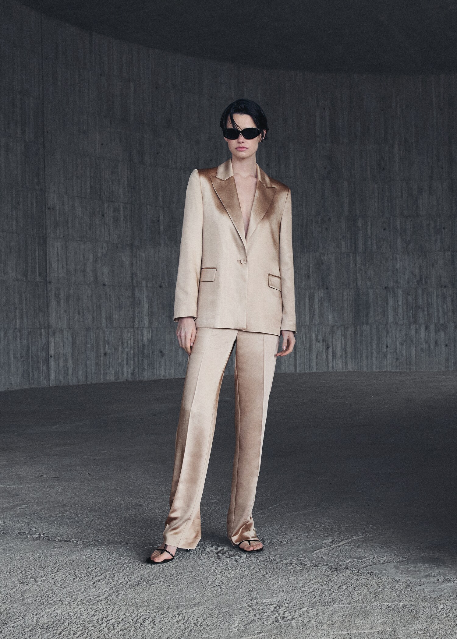 Satin trousers with elastic waist - Details of the article 6