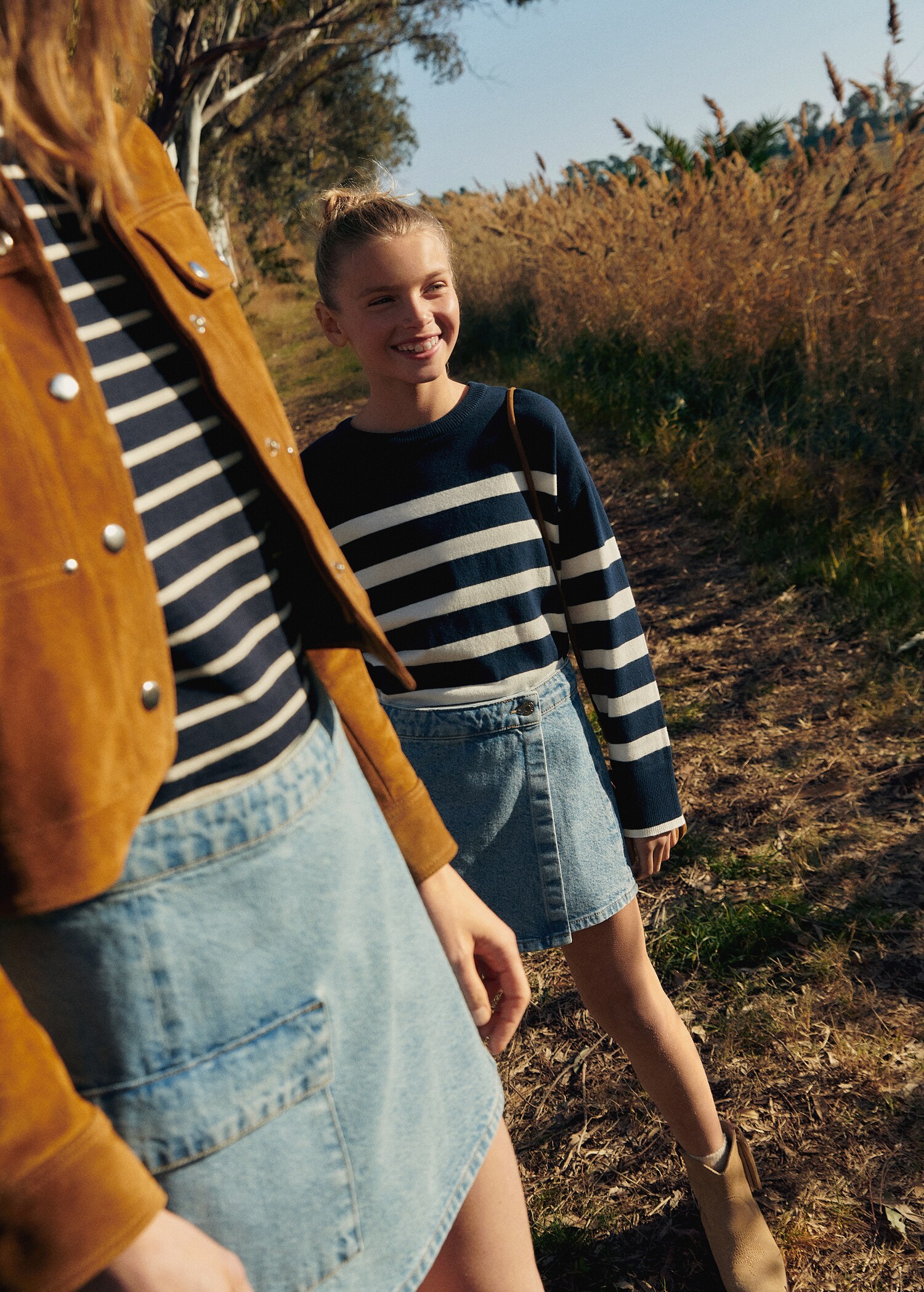 Crossed denim mini-skirt - Details of the article 5