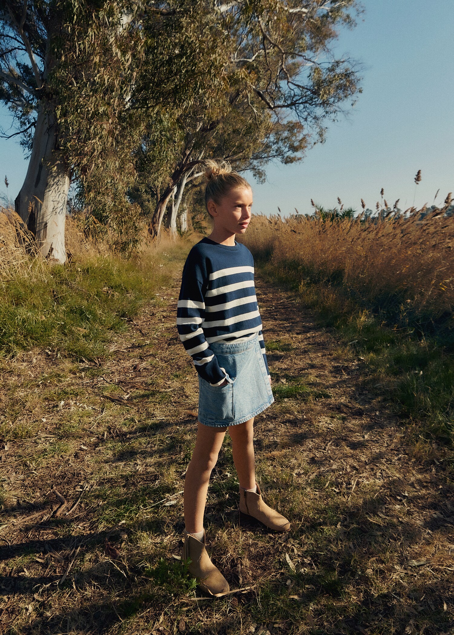 Crossed denim mini-skirt - Details of the article 6