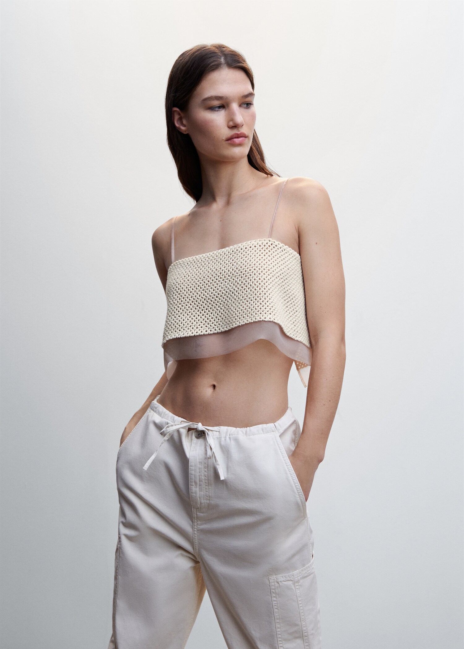 Crop top ajouré - Plan moyen