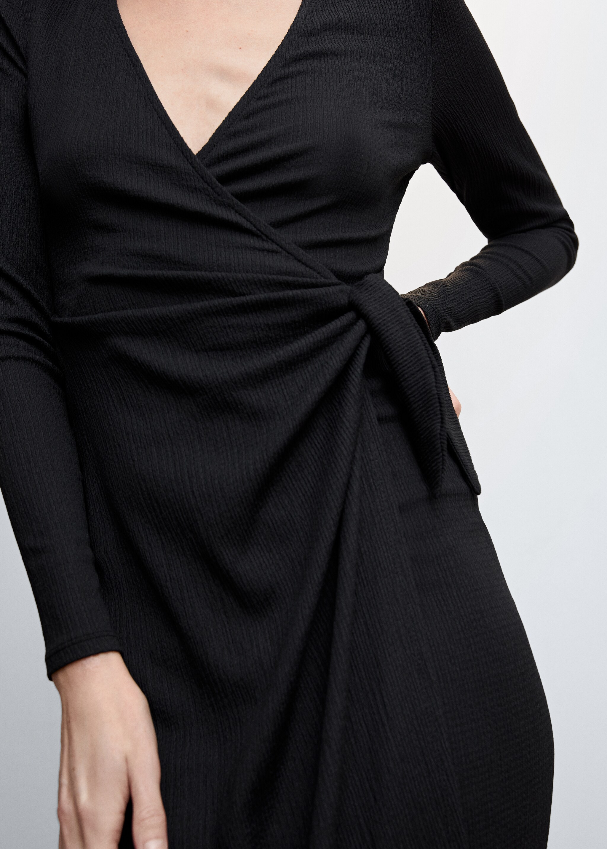Bow wrap dress - Details of the article 6