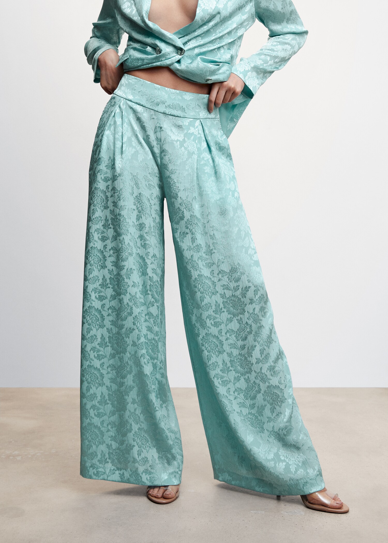 Pantalón traje jacquard - Plano medio