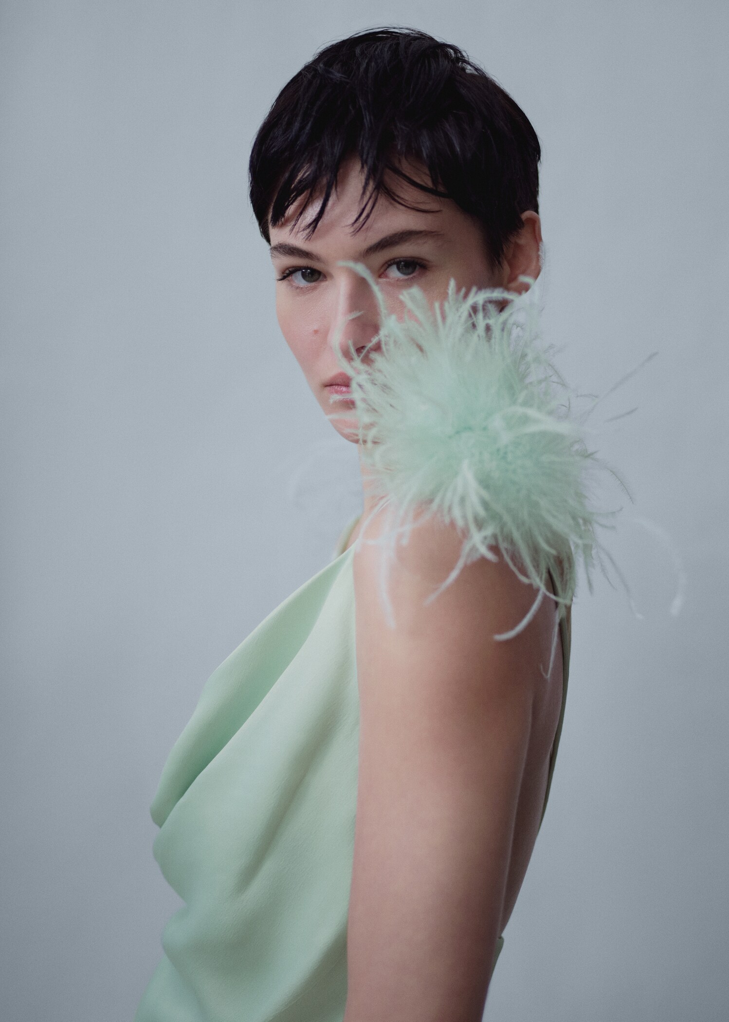 Slip dress with feather detail - Details of the article 2