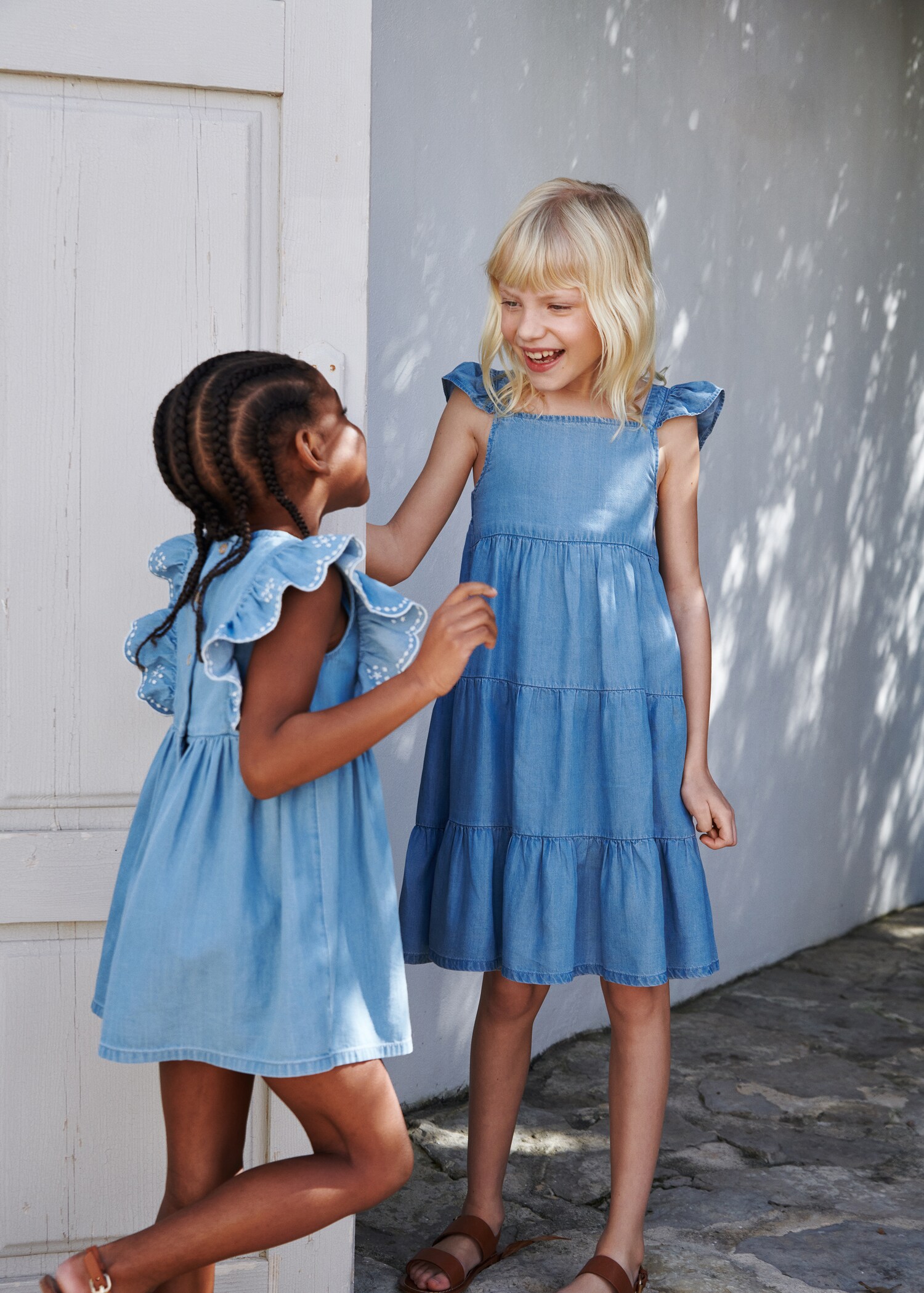 Ruffled dress - Details of the article 5