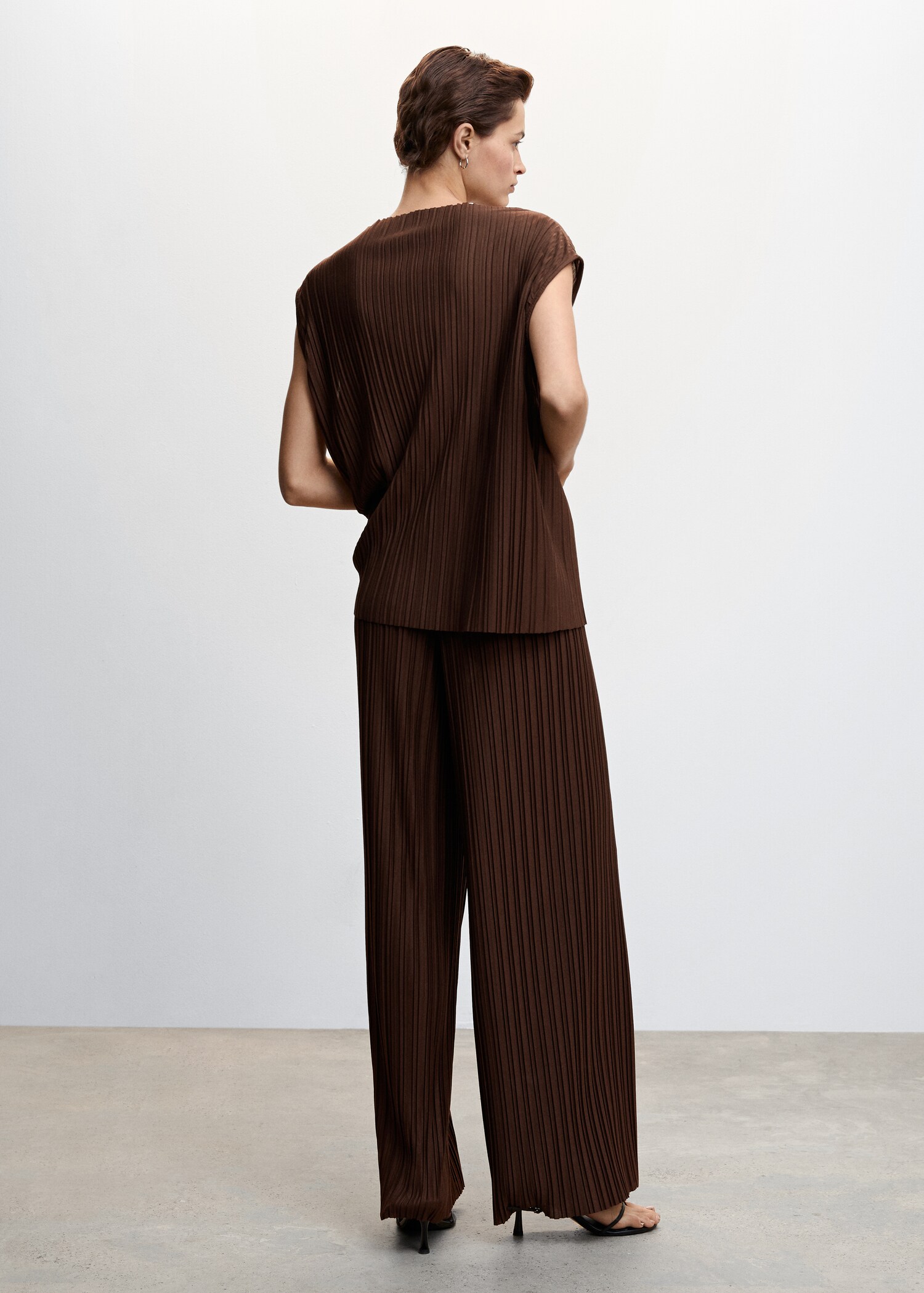 Pleated strap top - Reverse of the article