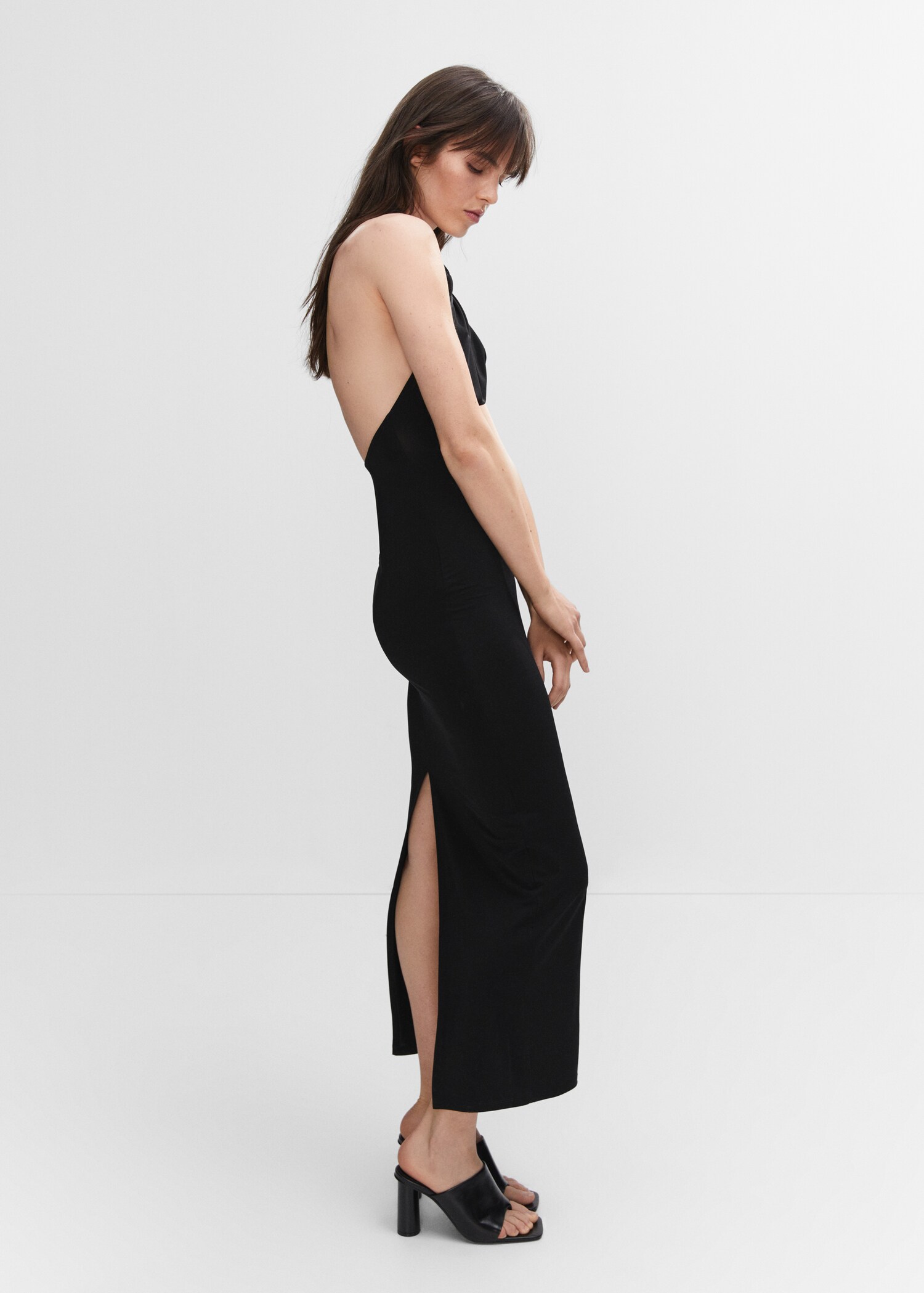 Neckholderkleid mit rückwärtigem Cut-Out - Detail des Artikels 2