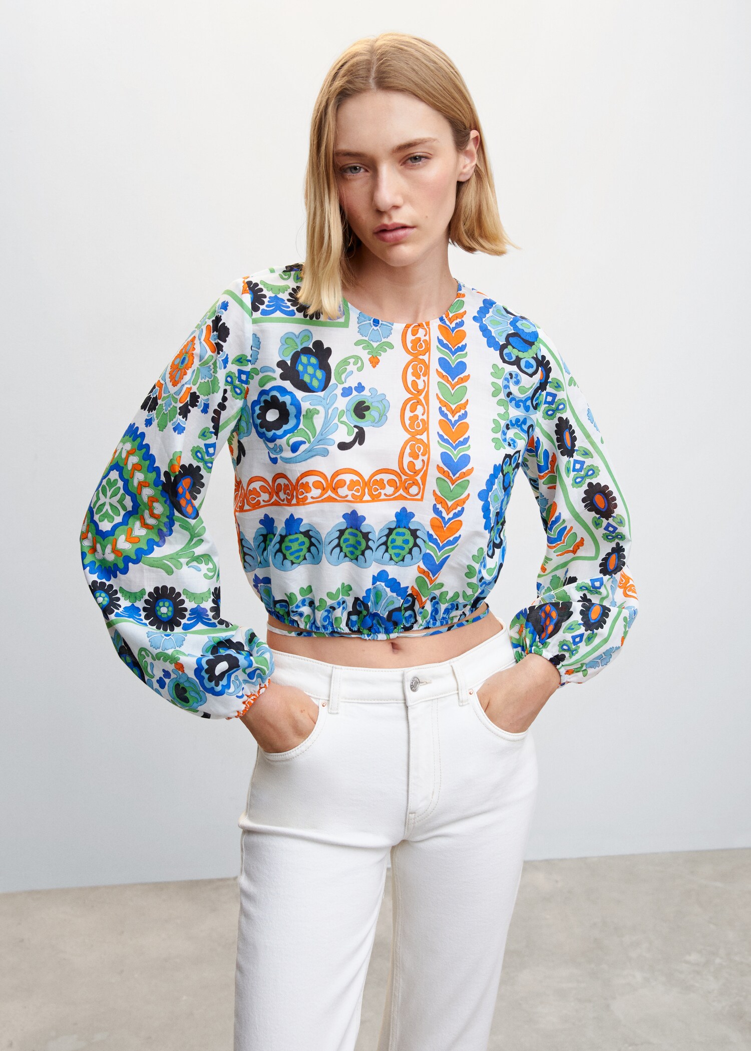 Blusa manga abullonada estampada - Plano medio