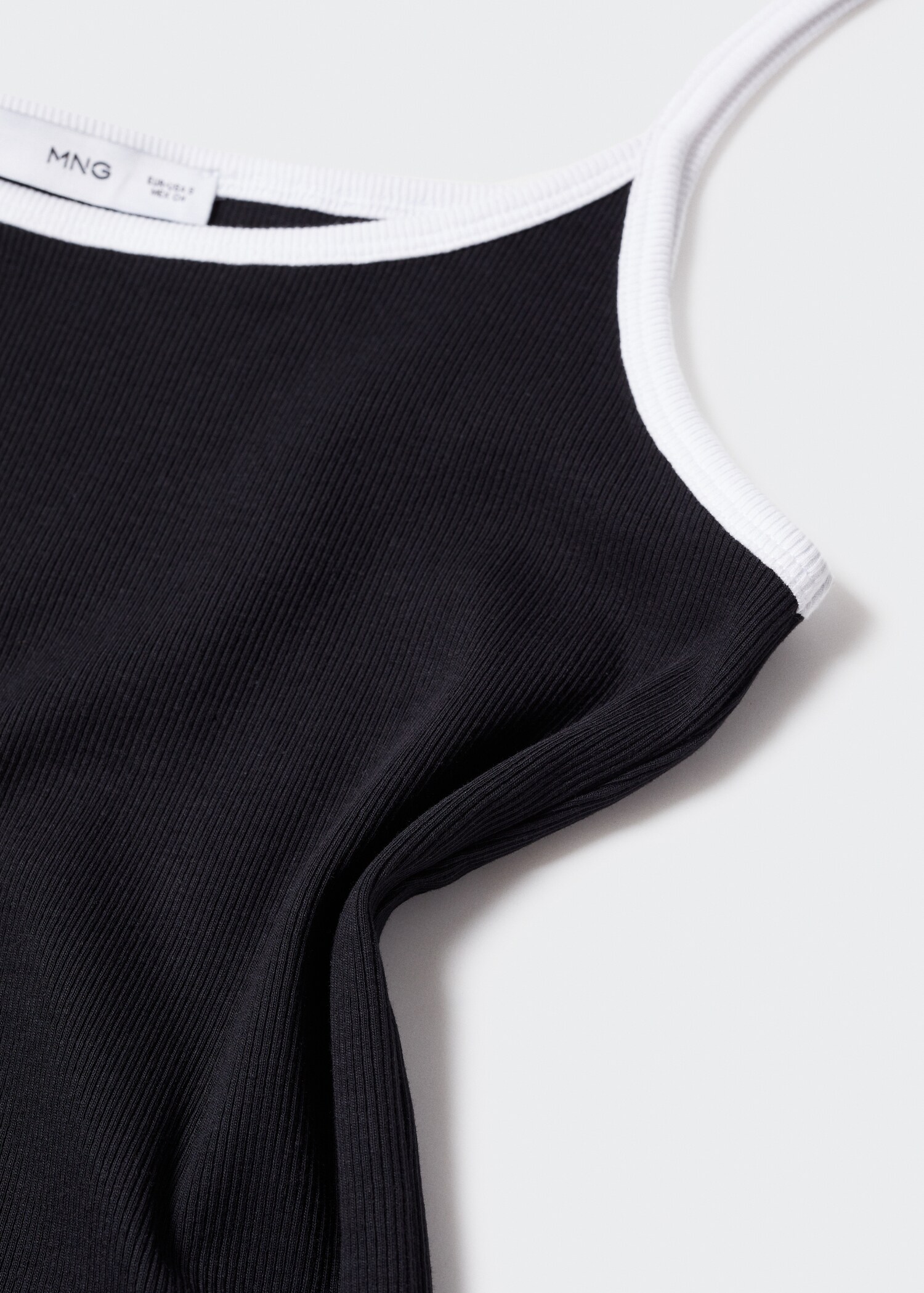 Contrast spaghetti strap top - Details of the article 8