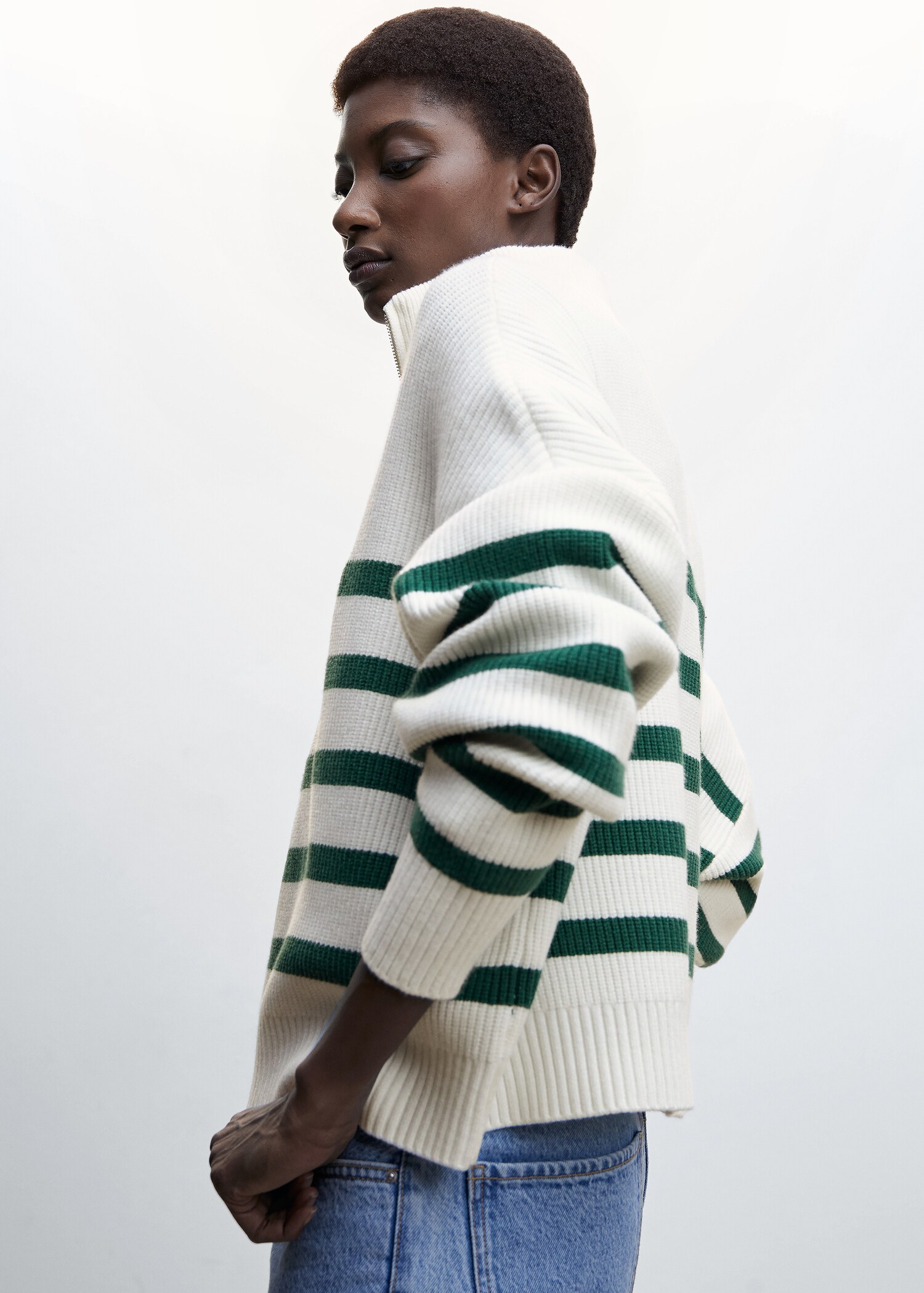 Striped sweater with zip - Details of the article 6