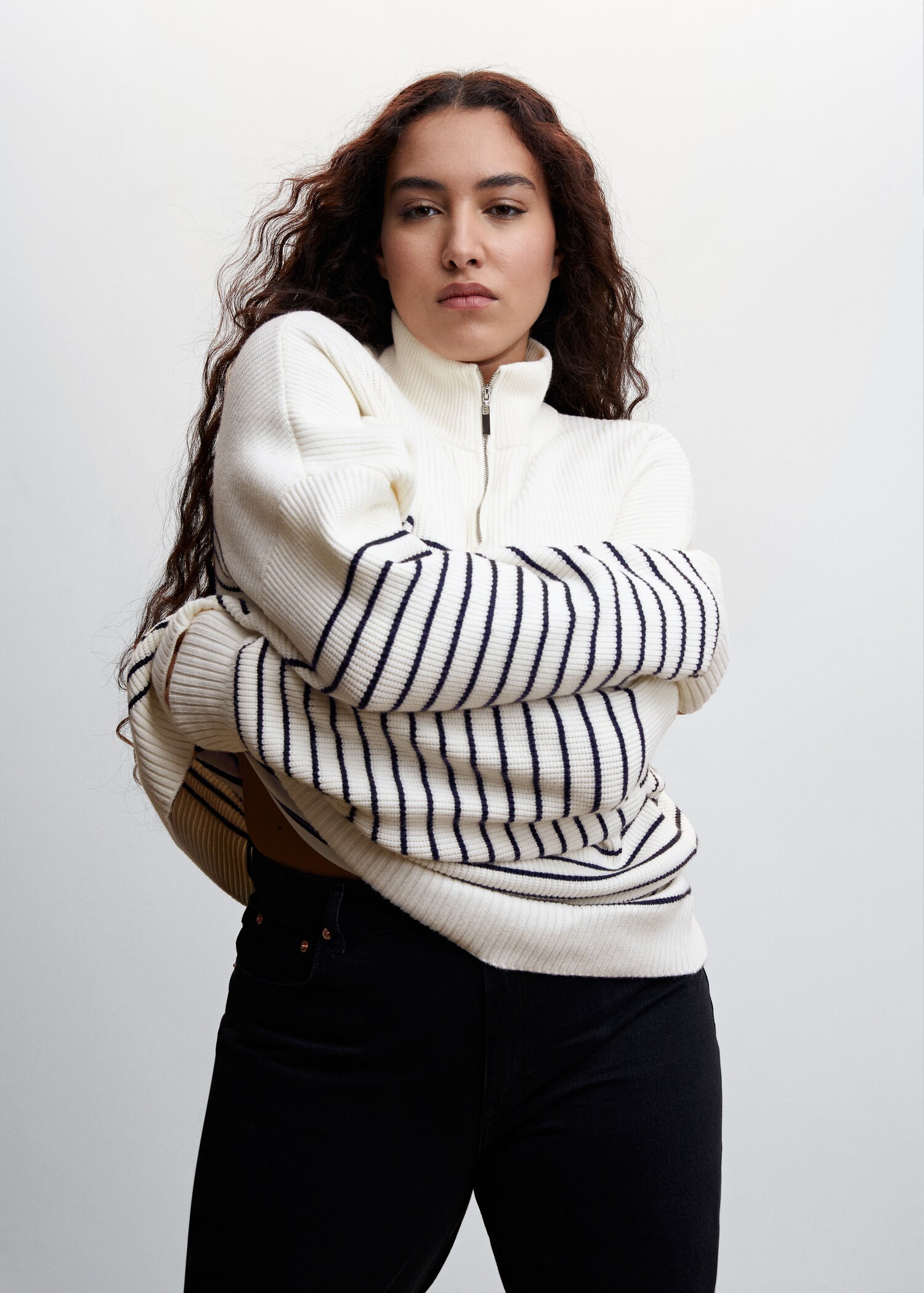 Striped sweater with zip - Details of the article 4