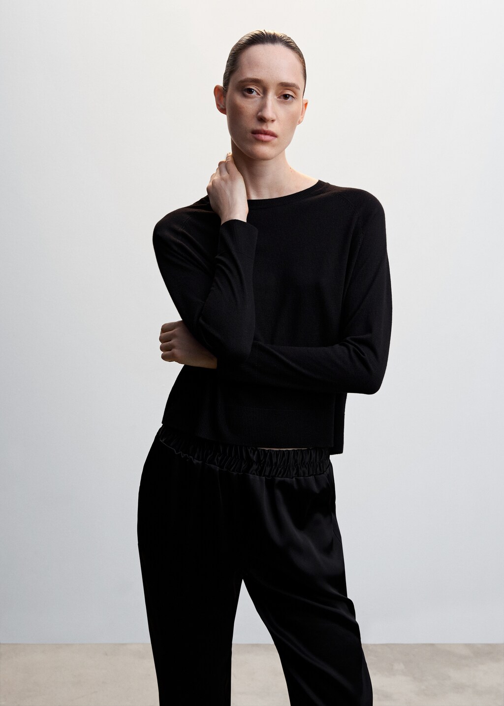 Satin pants with elastic waist - image 4