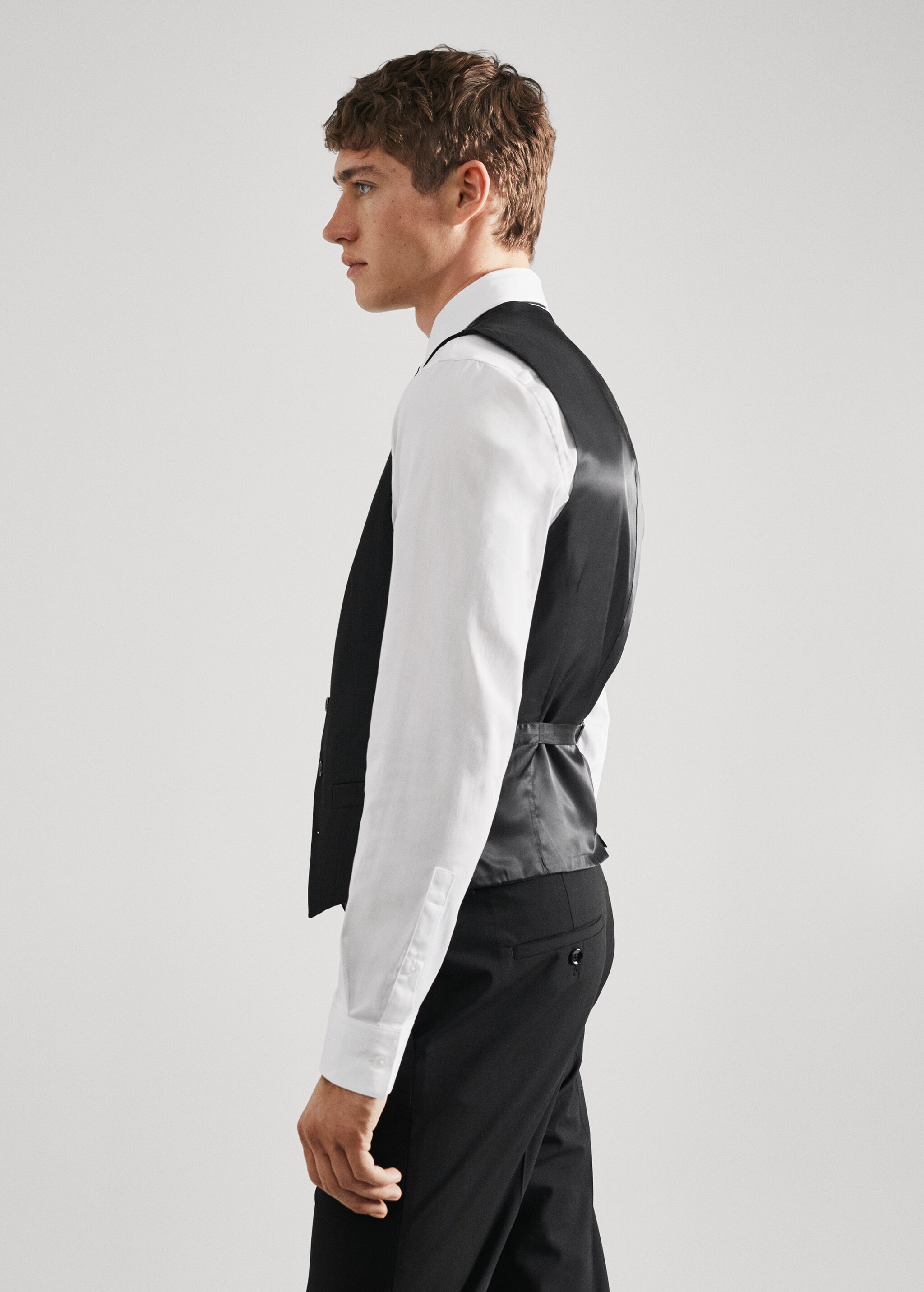 Super slim-fit suit waistcoat - Details of the article 2