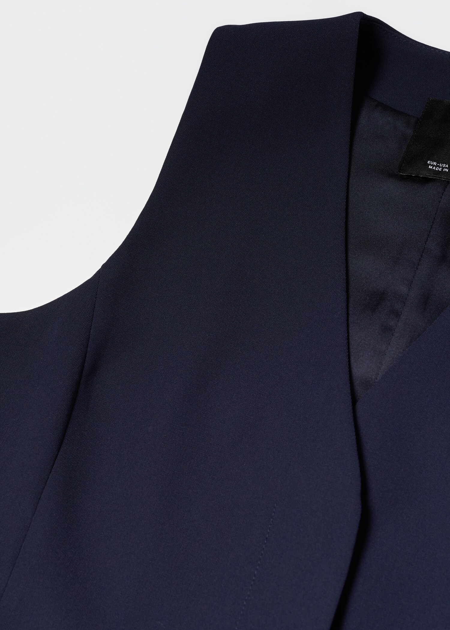 Suit waistcoat with buttons - Details of the article 8