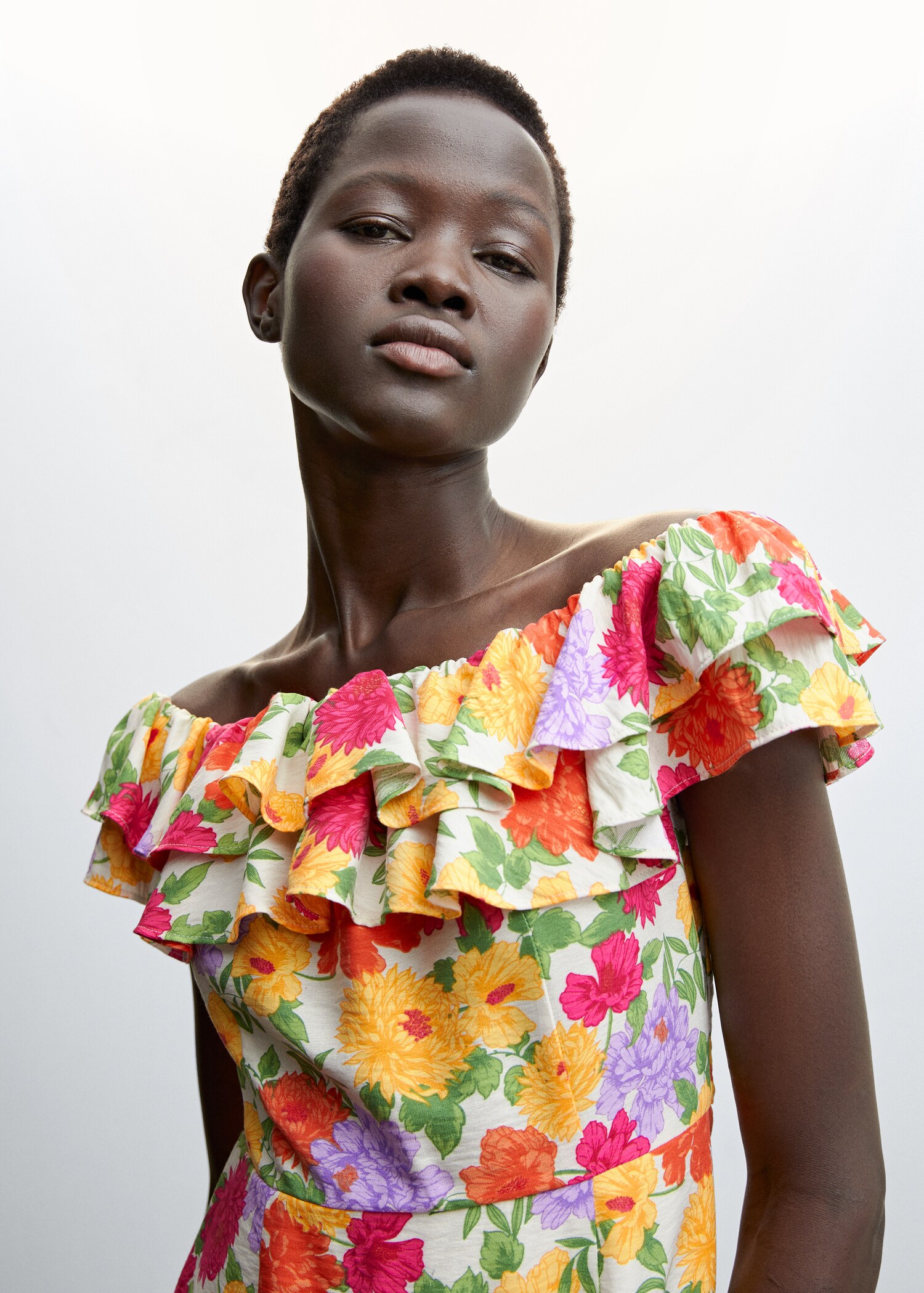 Short ruffled dress - Details of the article 2