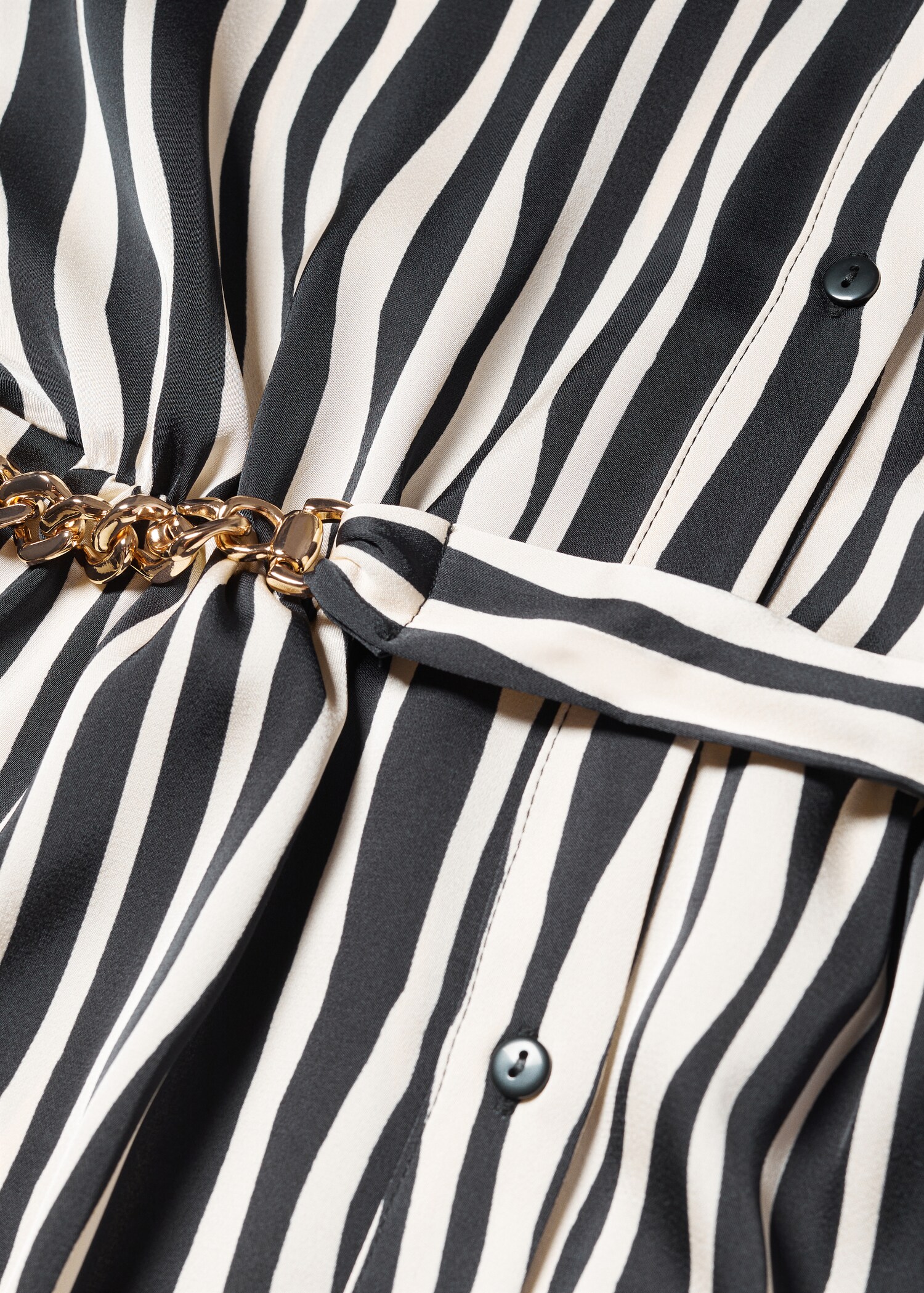 Gestreiftes Hemdkleid mit Gürtel - Detail des Artikels 8
