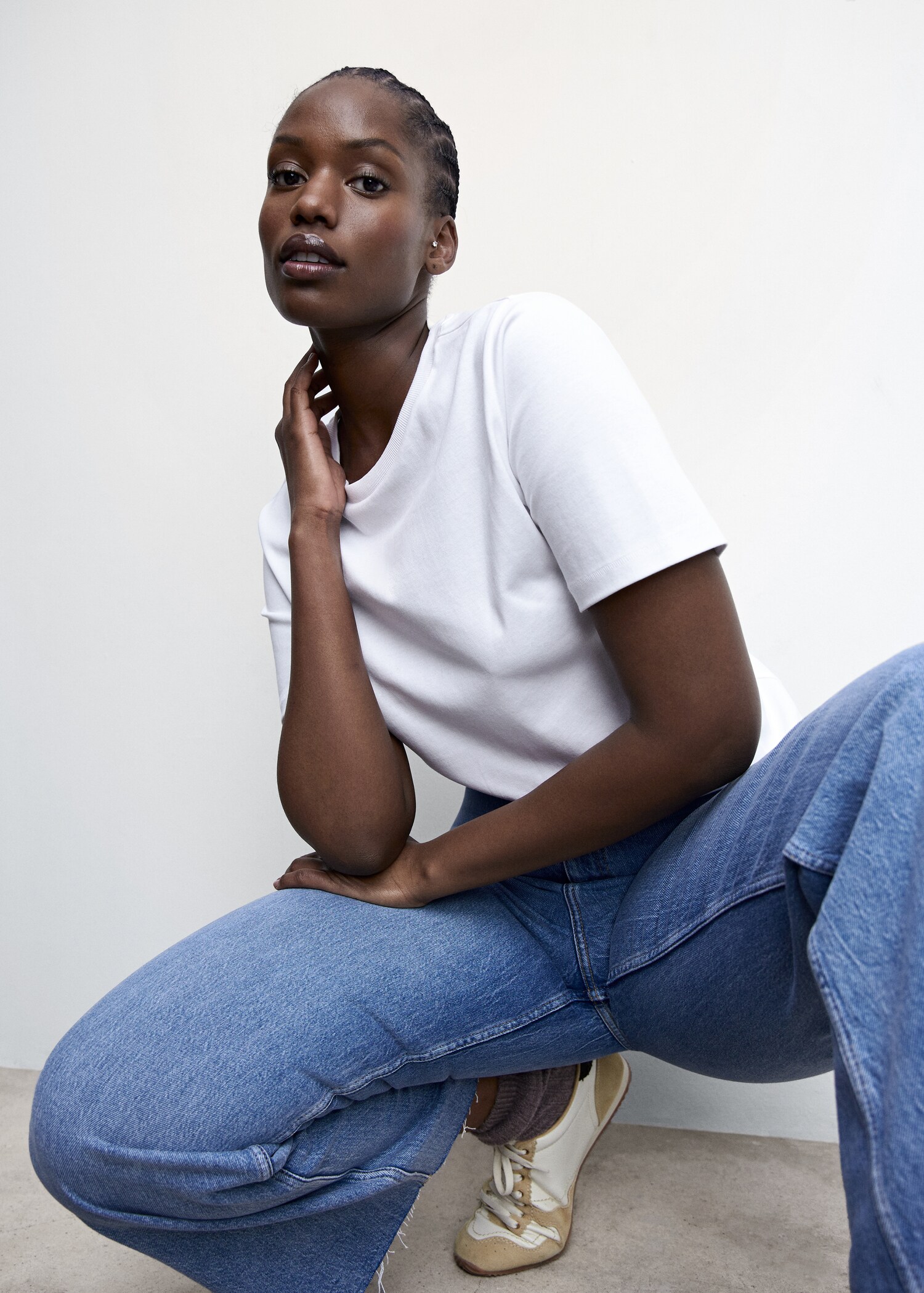 Rounded neck cotton t-shirt - Details of the article 4