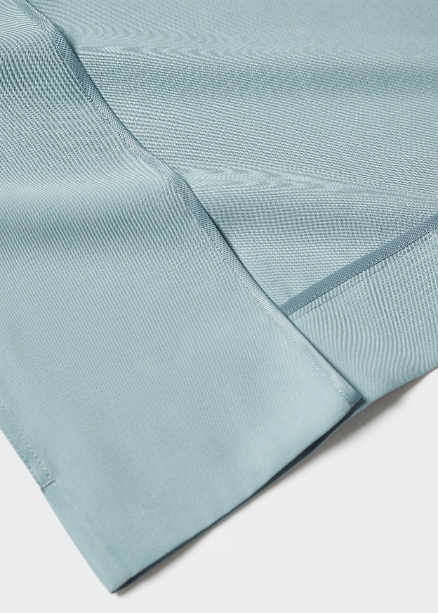 Flowy lapel trench - Details of the article 0