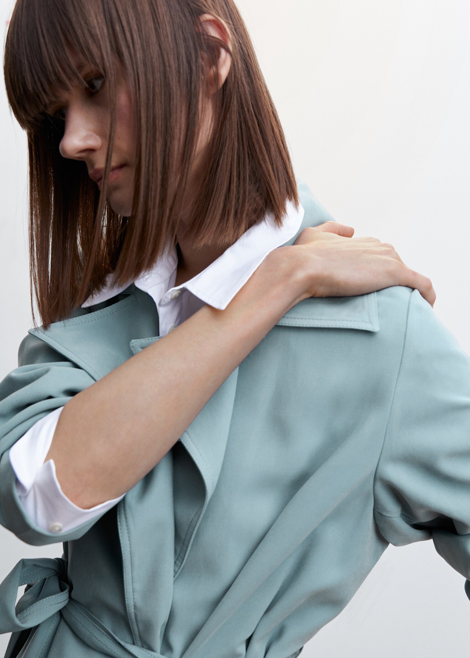 Flowy lapel trench - Details of the article 1