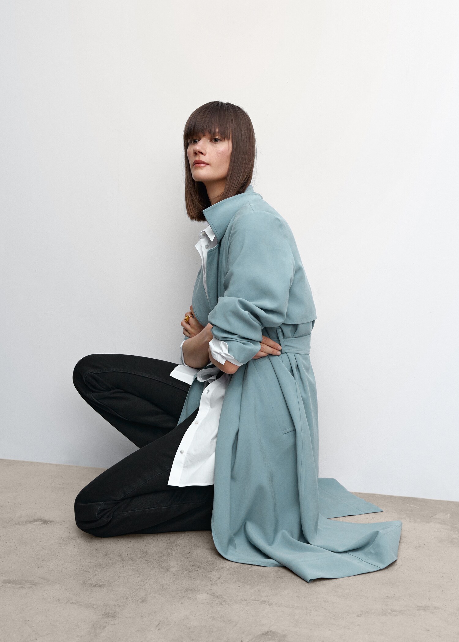 Flowy lapel trench - Details of the article 2