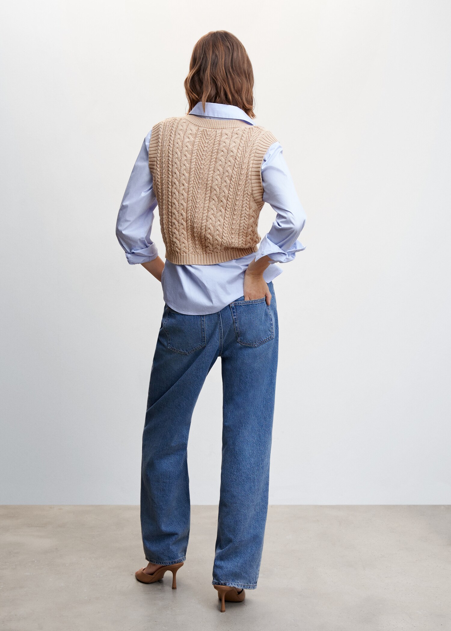 Braided-knit vest - Reverse of the article