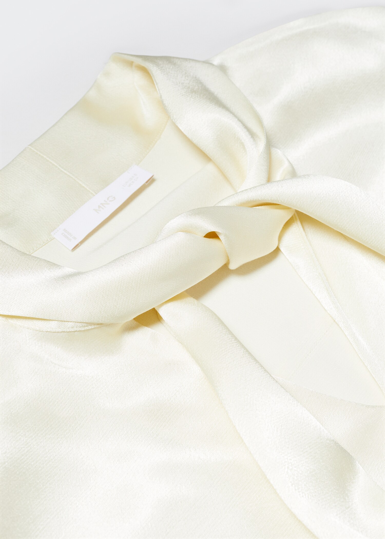Satin blouse with bow collar - Details of the article 8
