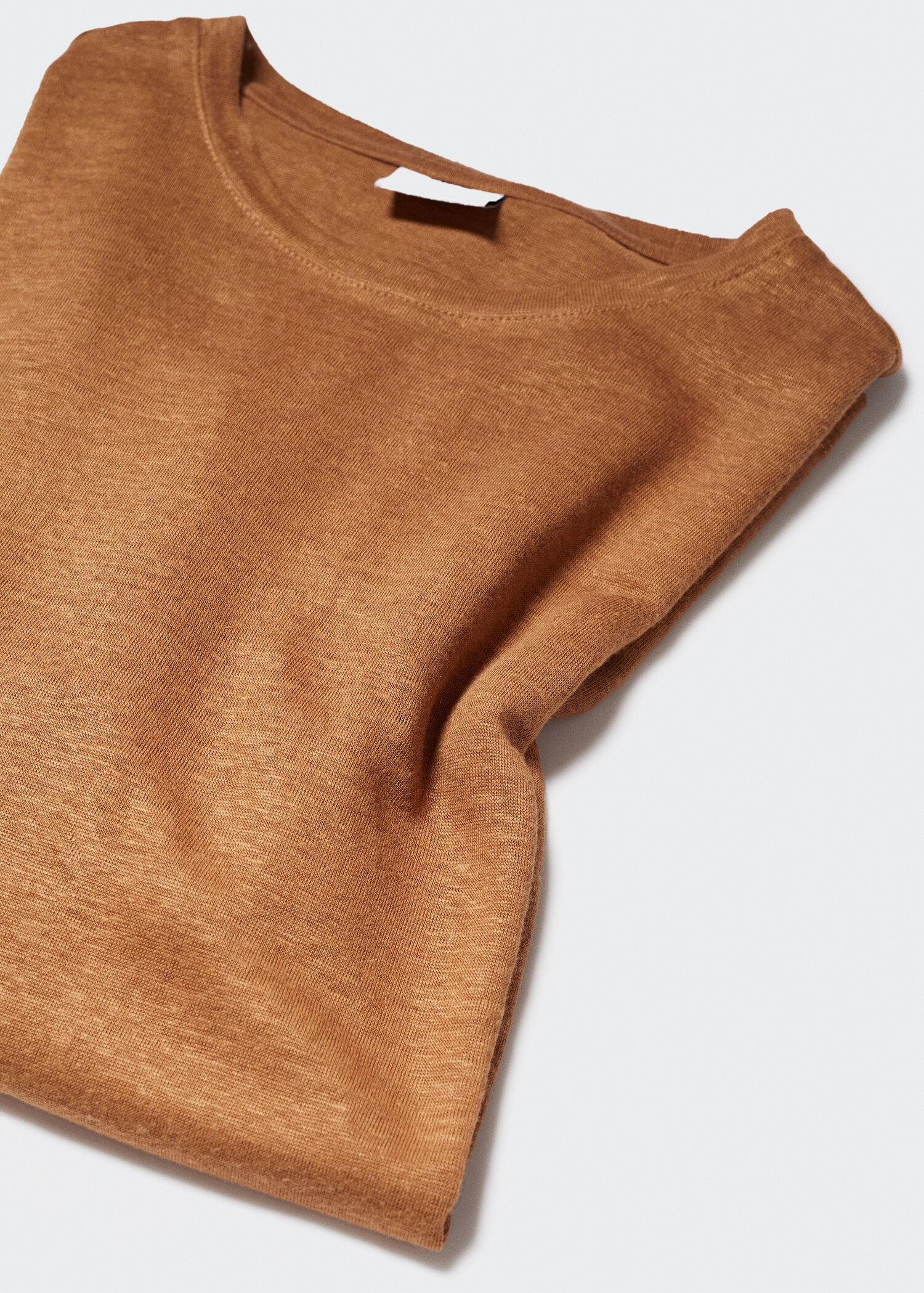 100% linen slim-fit t-shirt - Details of the article 8