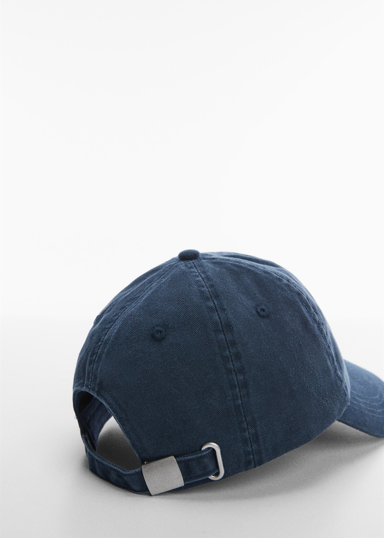 Embroidered message cap - Details of the article 1