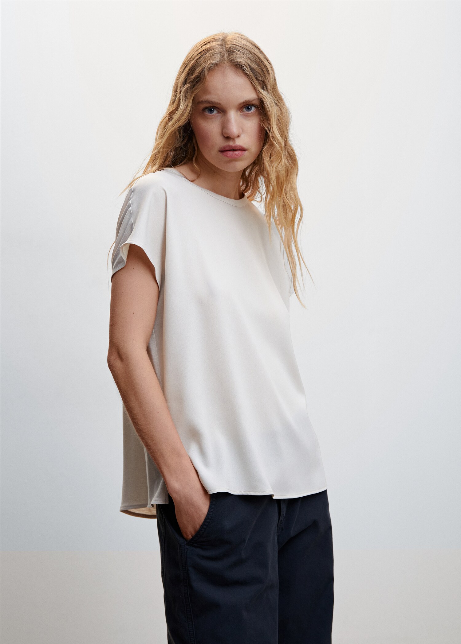 Blouse empiècement contrastant - Plan moyen