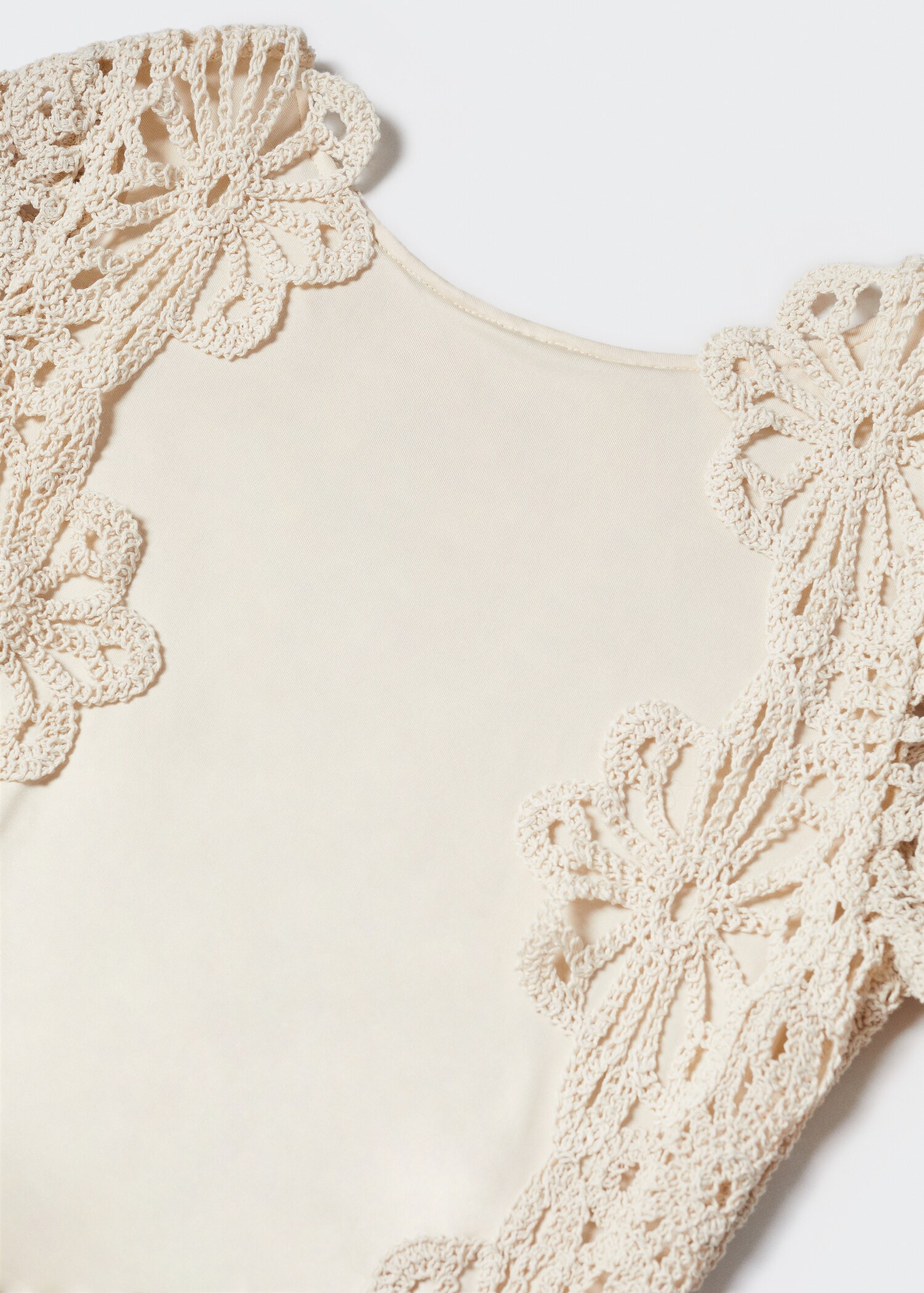 Crochet dress with back neckline - Details of the article 8