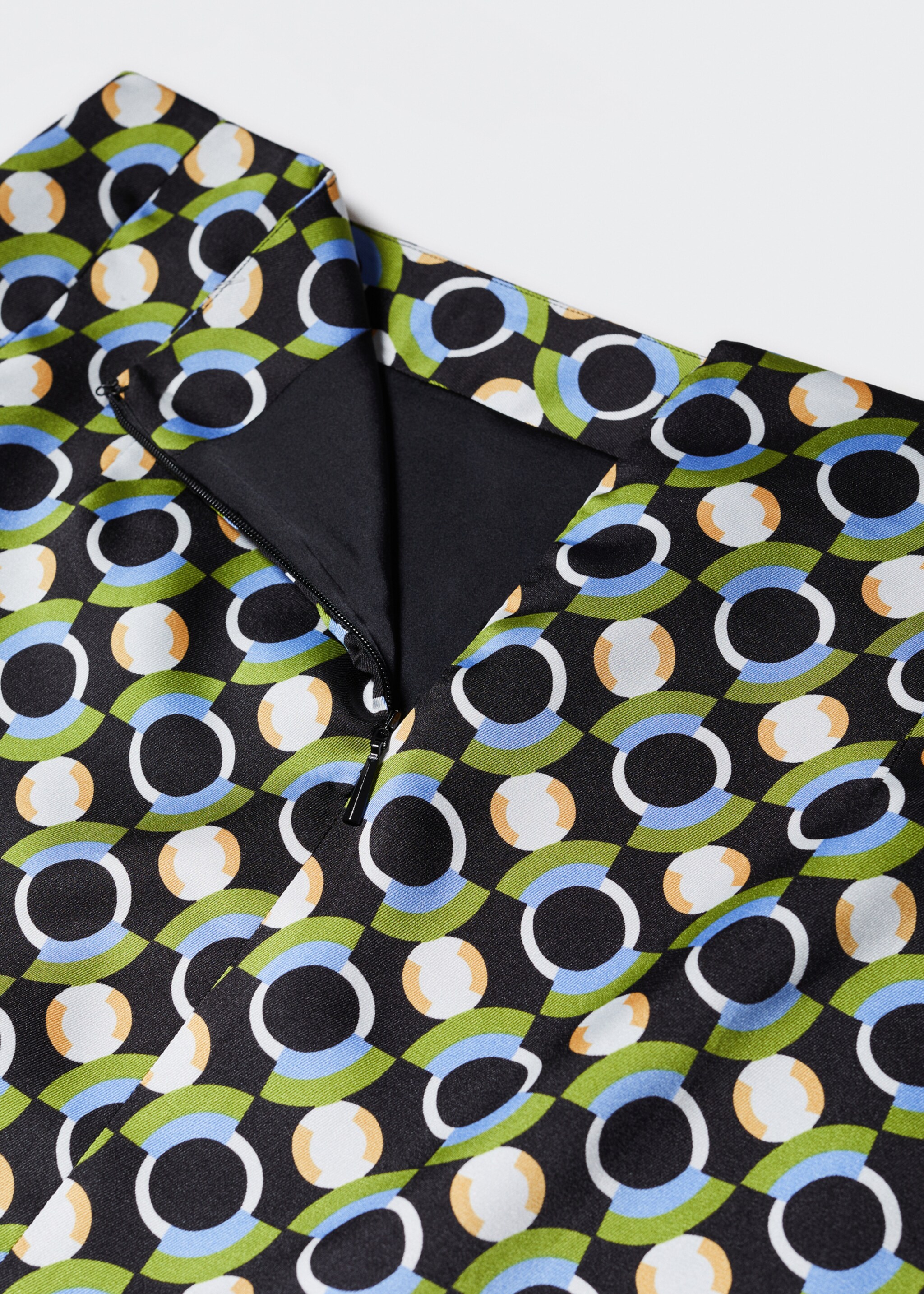 Printed miniskirt - Details of the article 8, Black. Ref: 47097139-00.