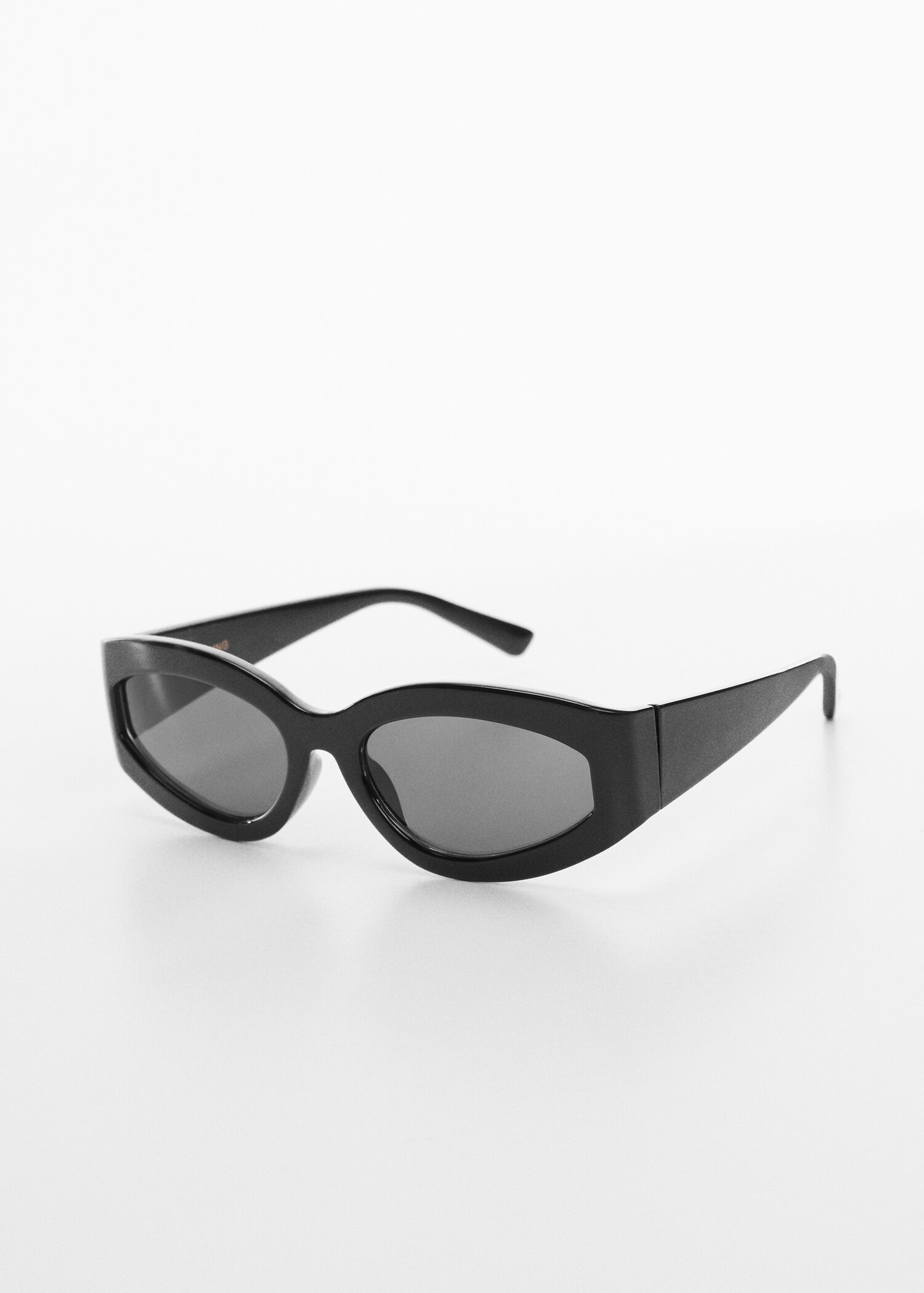 Gafas de sol montura curva - Plano medio