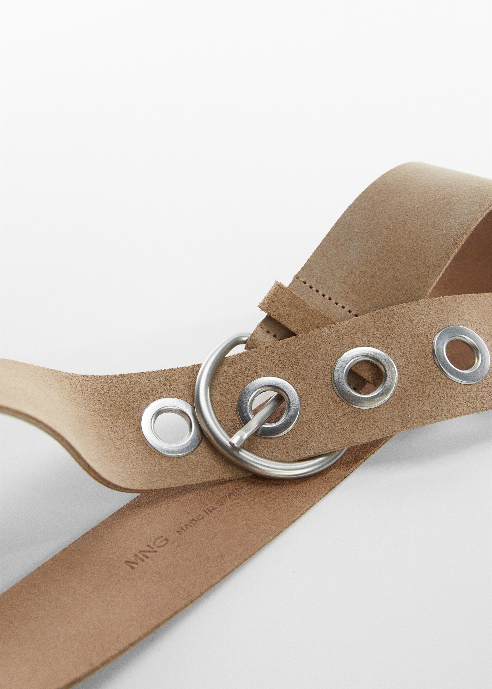 Hoop leather belt - Details of the article 1