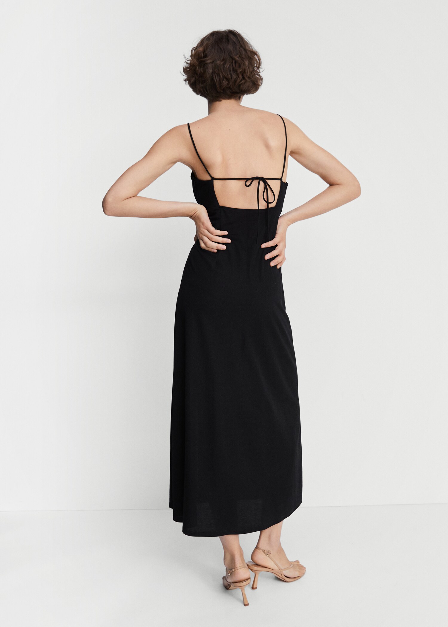 Robe fendue sur le côté - Verso de l’article