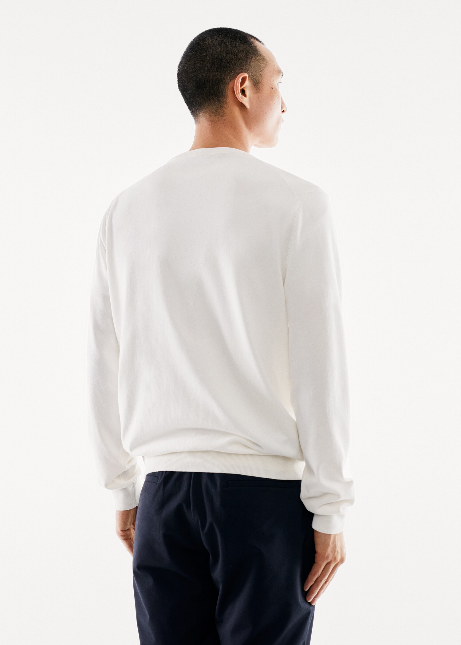Fine-knit cotton sweater - Reverse of the article