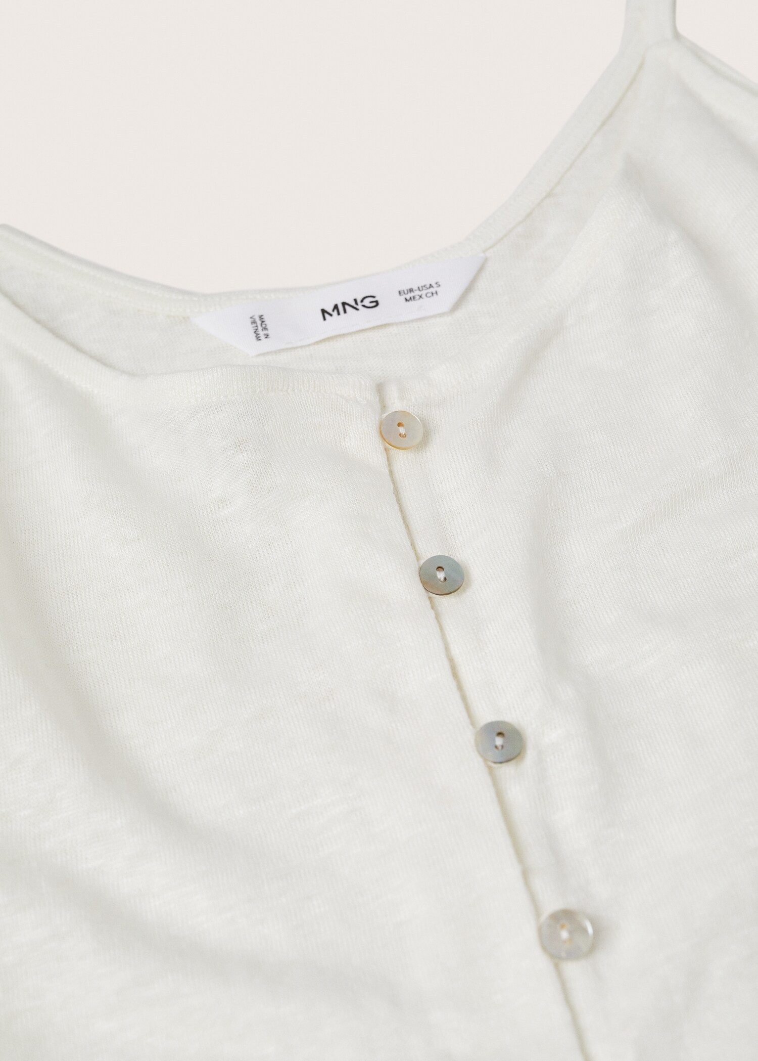 100% linen top with buttons - Details of the article 8